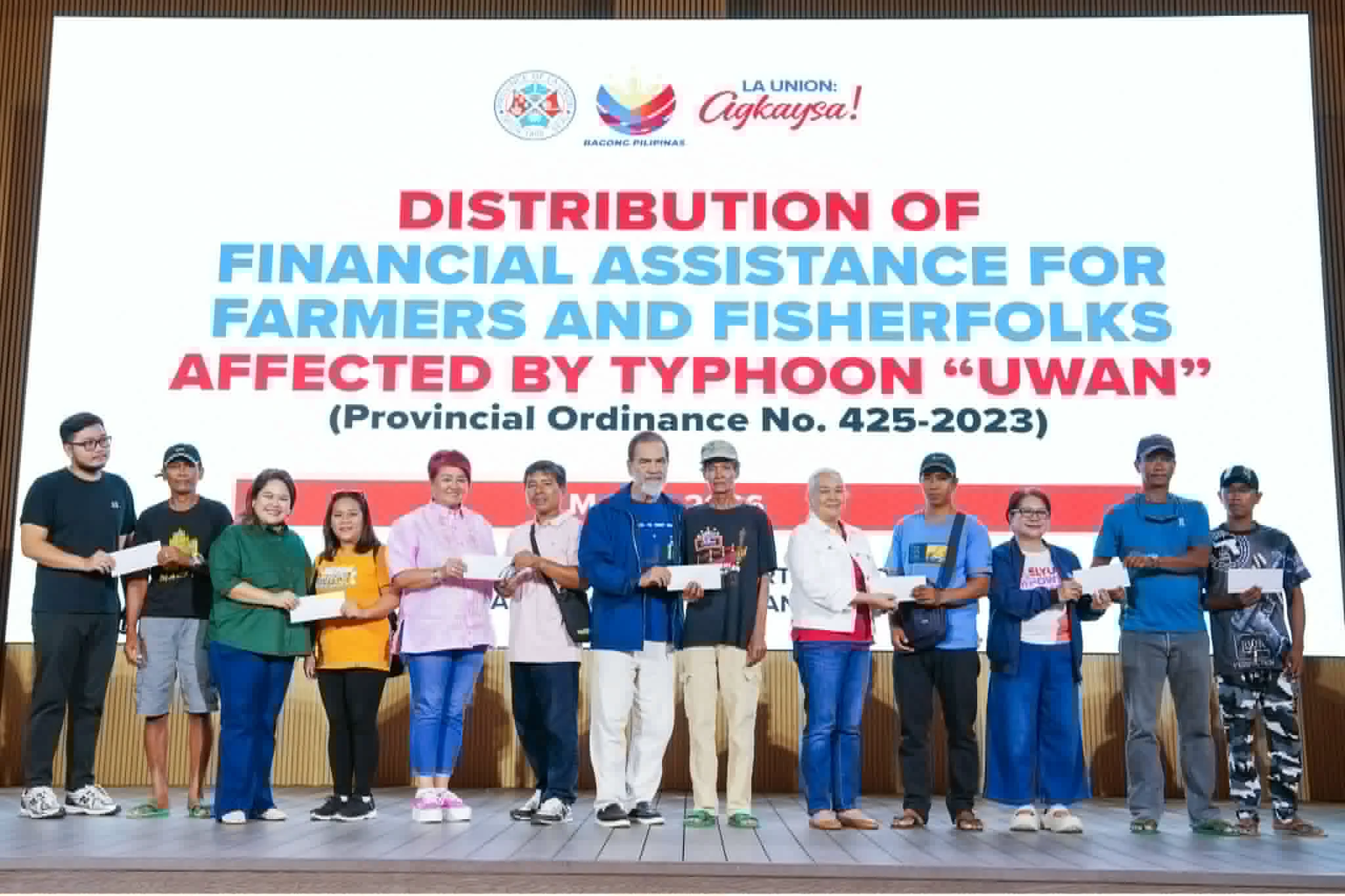 209 Farmers and Fisherfolk in La Union Receive Aid After Typhoon Uwan