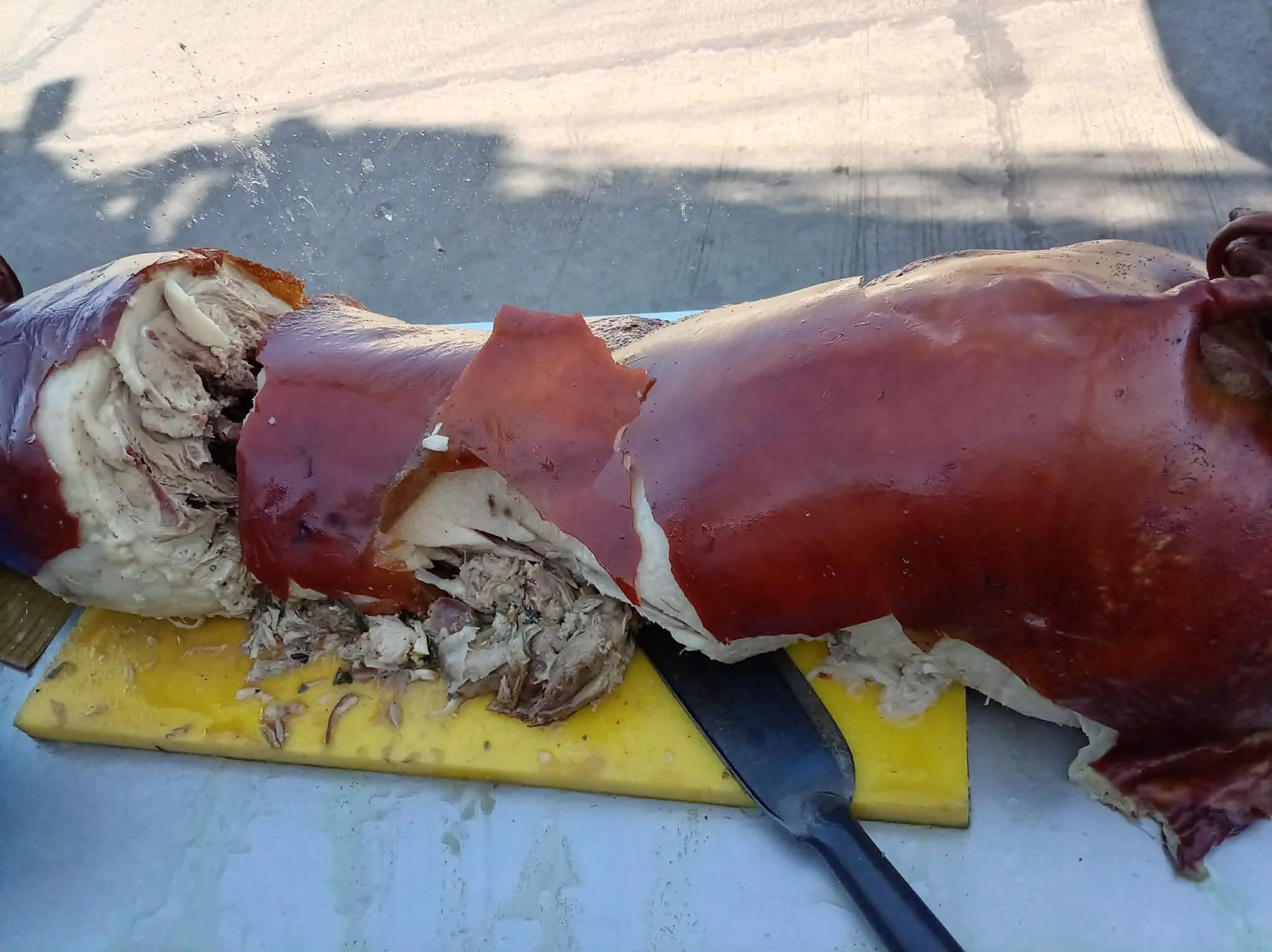 87 Kilos ng Ilegal na Lechon Nasamsam at Inilibing sa Cebu City