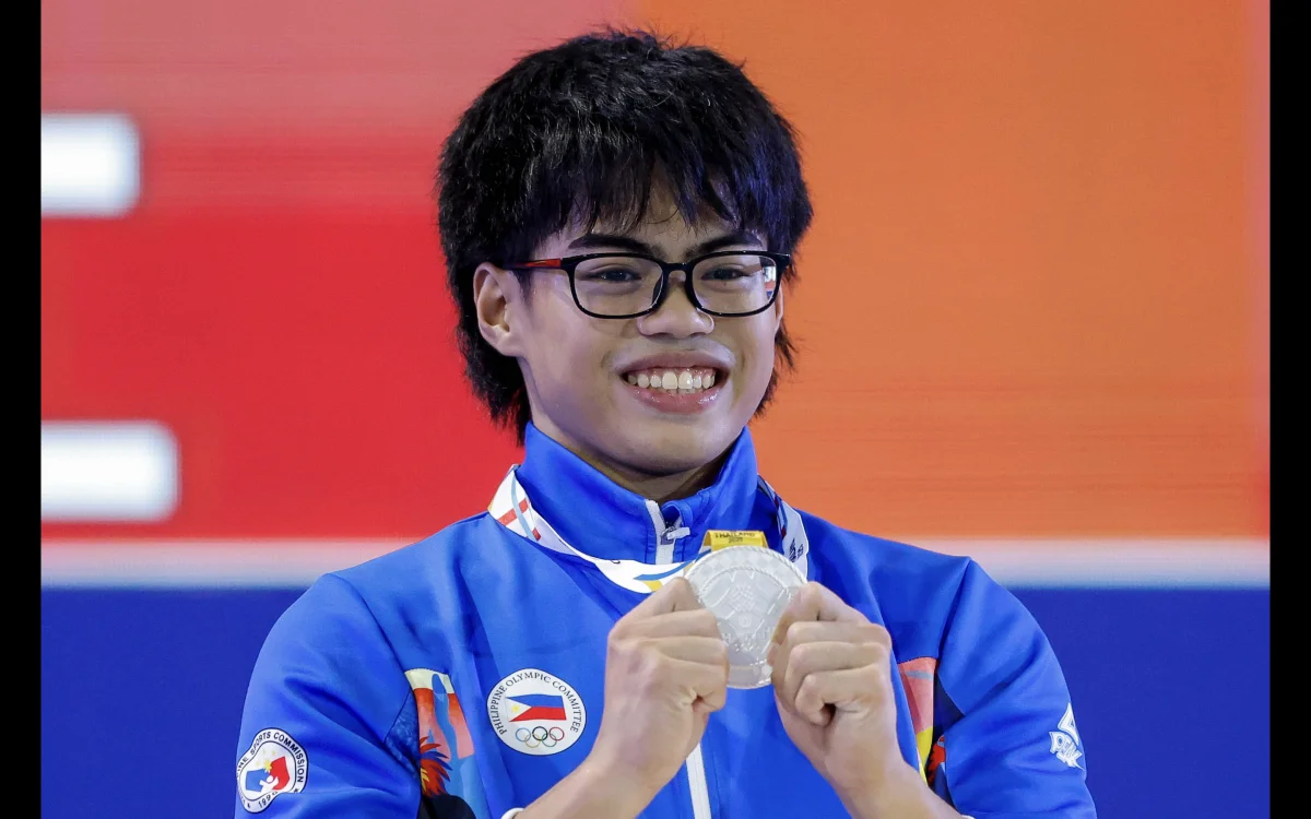 Albert Delos Santos Nagtakda ng Junior World Record, Nanalo ng Ginto sa IWF Worlds