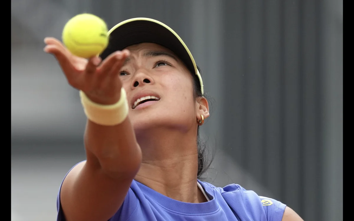 Nalaglag si Alex Eala kay Elena Rybakina sa Italian Open Sa Kabila ng Matinding Pagsisikap