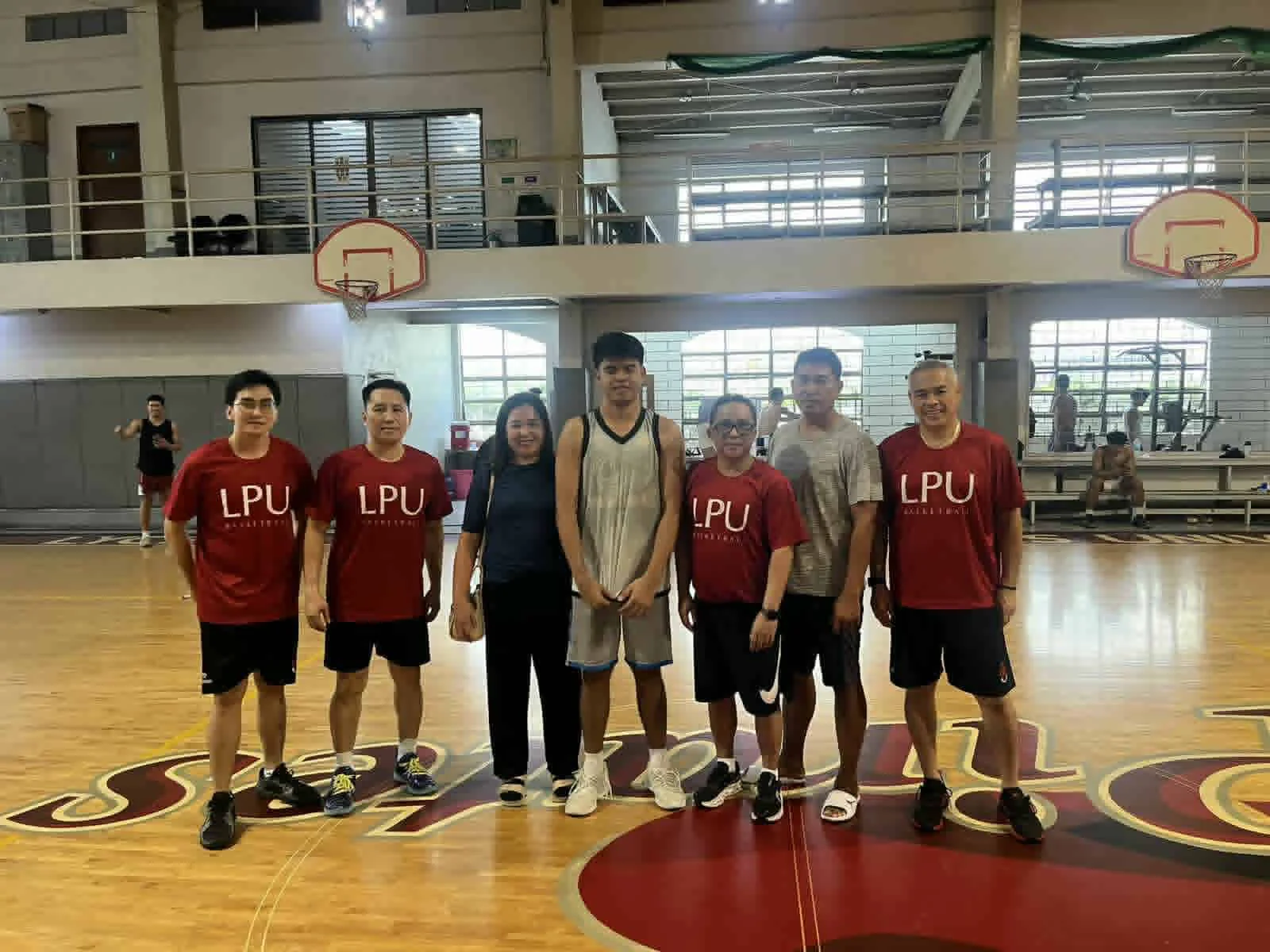 Boholano Basketball Star Iven Hoffer Cardinas Sumali sa LPU Pirates para sa NCAA Season