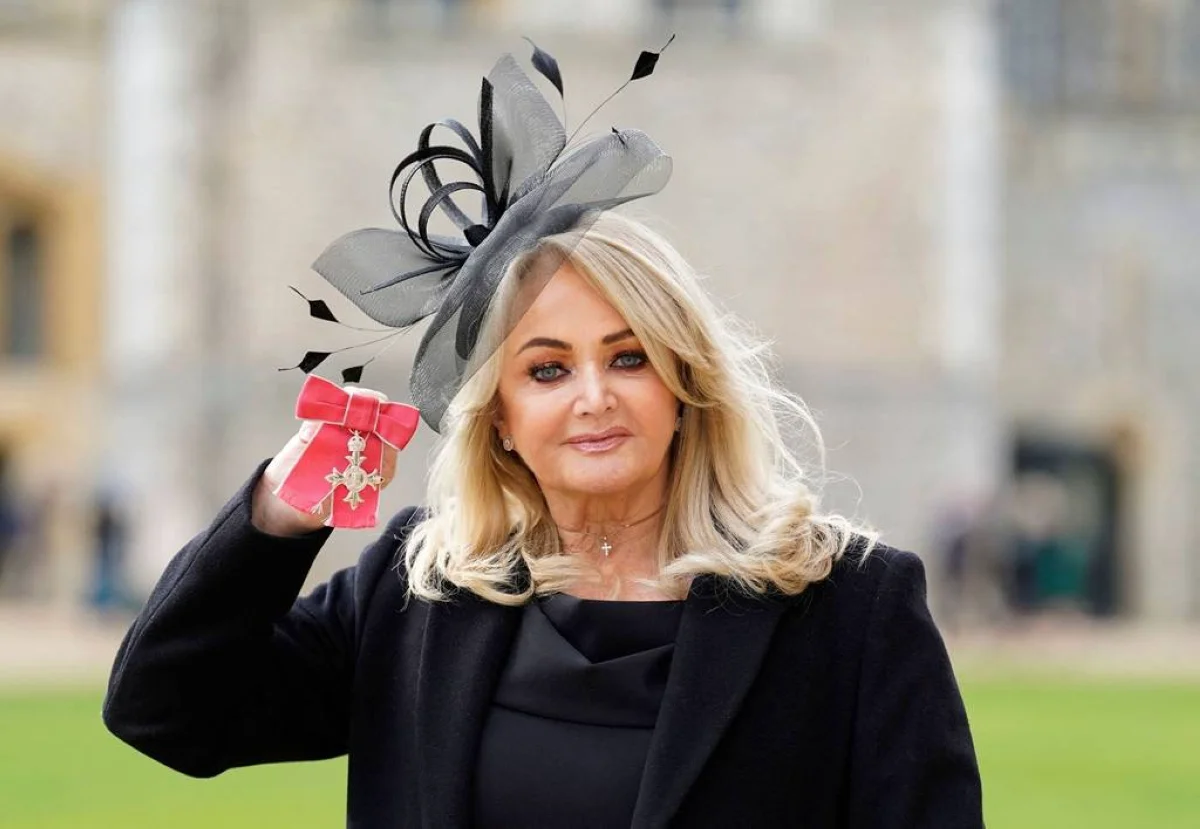 Si Bonnie Tyler ay nasa Induced Coma Matapos ang Operasyon sa Portugal