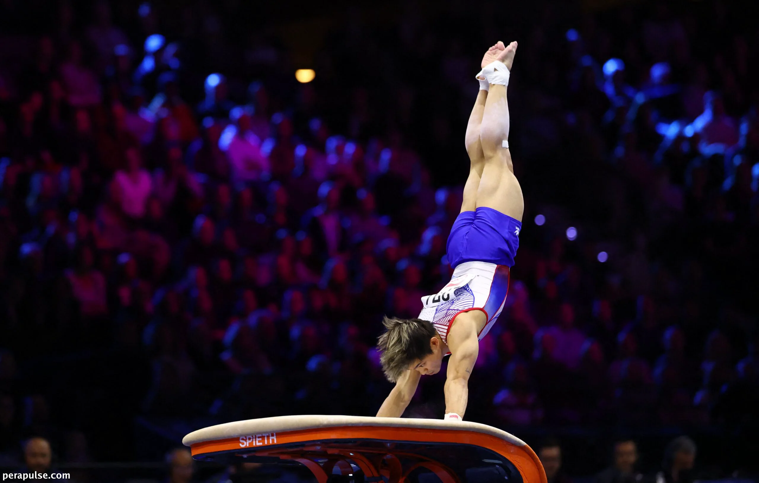 Carlos Yulo finishes 7th in World Vault Final, misses podium after title reign