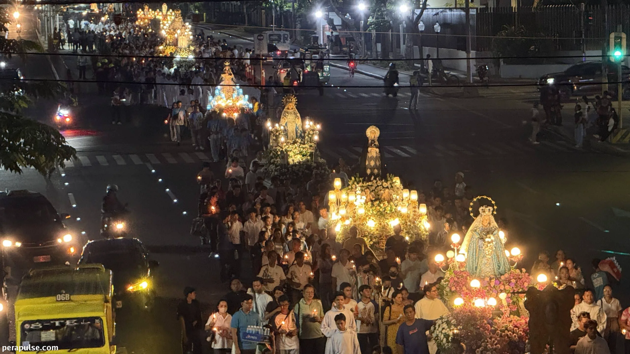 Nagsasaya ang mga Cebuano kay Maria sa Taunang Lakad Bago ang Kanyang Kaarawan