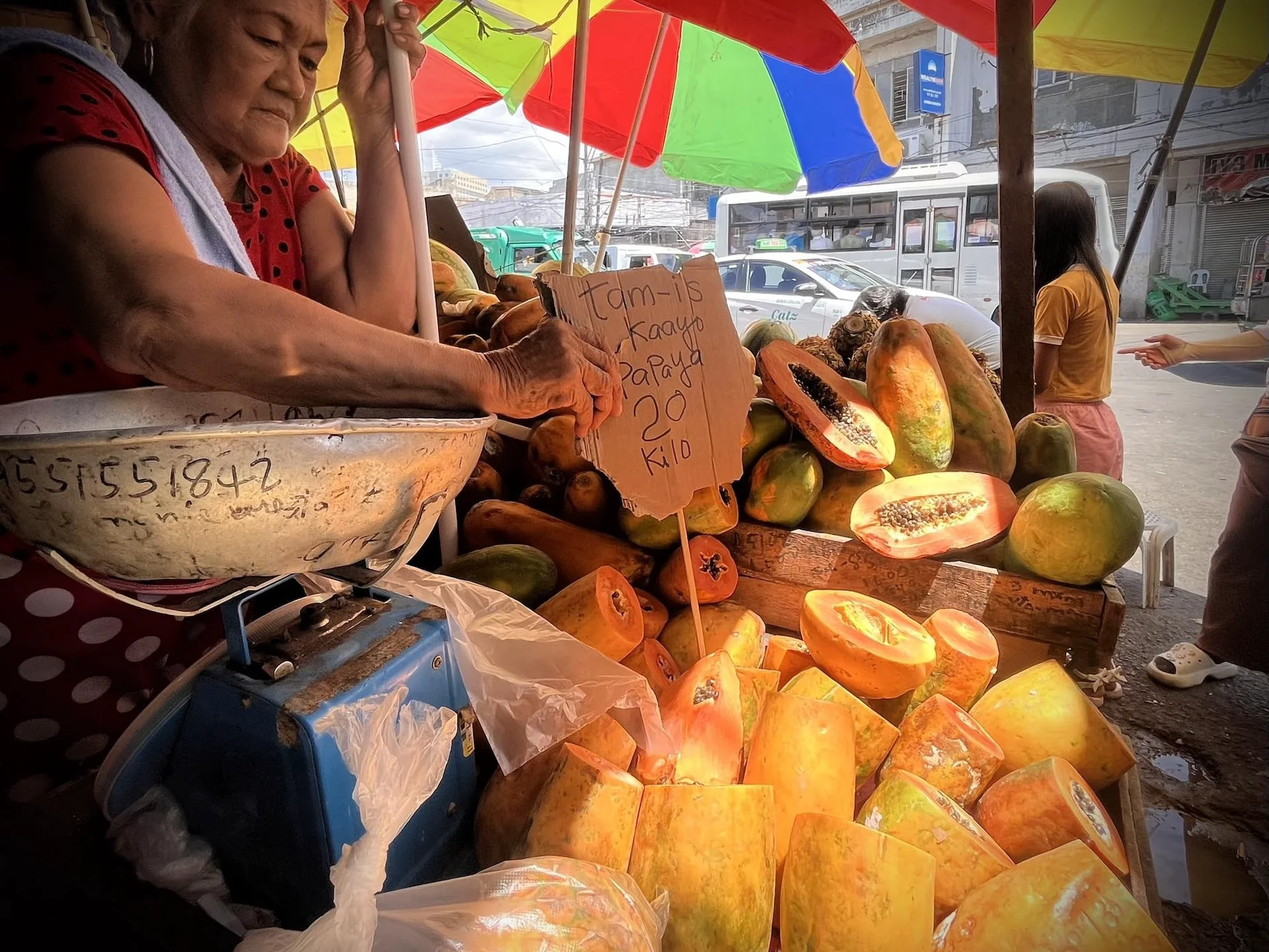 Mga Prutas ng Tag-init sa Cebu: Isang Gabay sa mga Panseasonal na Kasiyahan sa Gitna ng Init