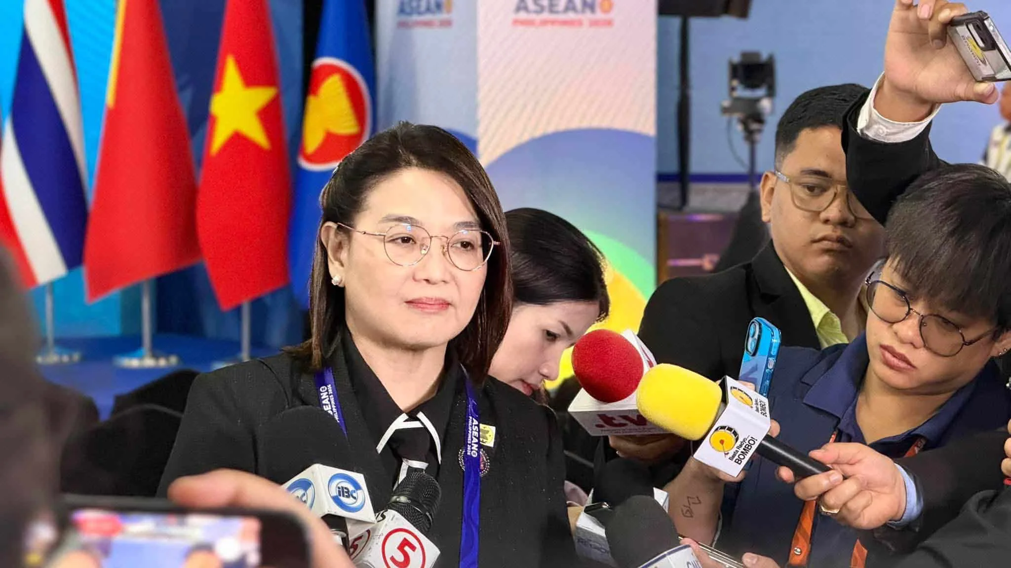 Claire Castro Tumugon sa 'Papansin' na Komento ni VP Sara sa Gitna ng ASEAN Summit