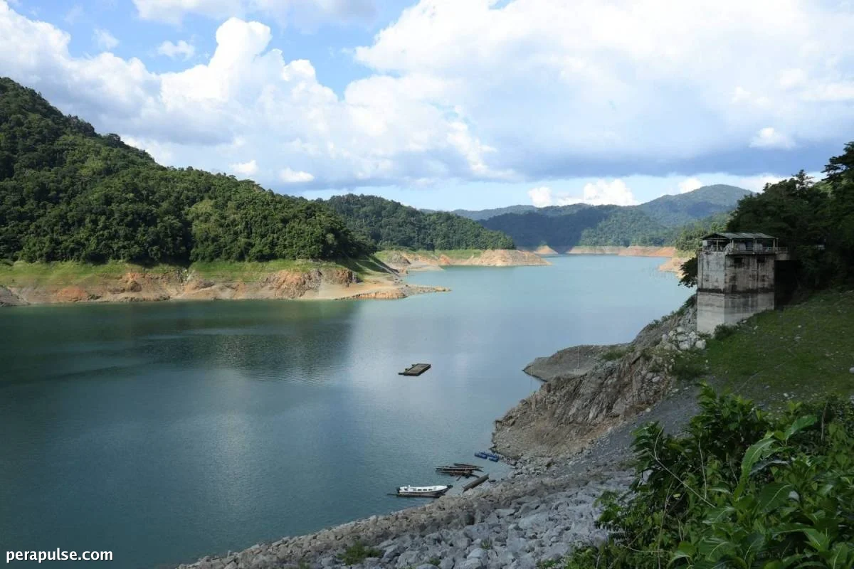 Cloud Seeding Considered as Angat Dam Water Levels Drop