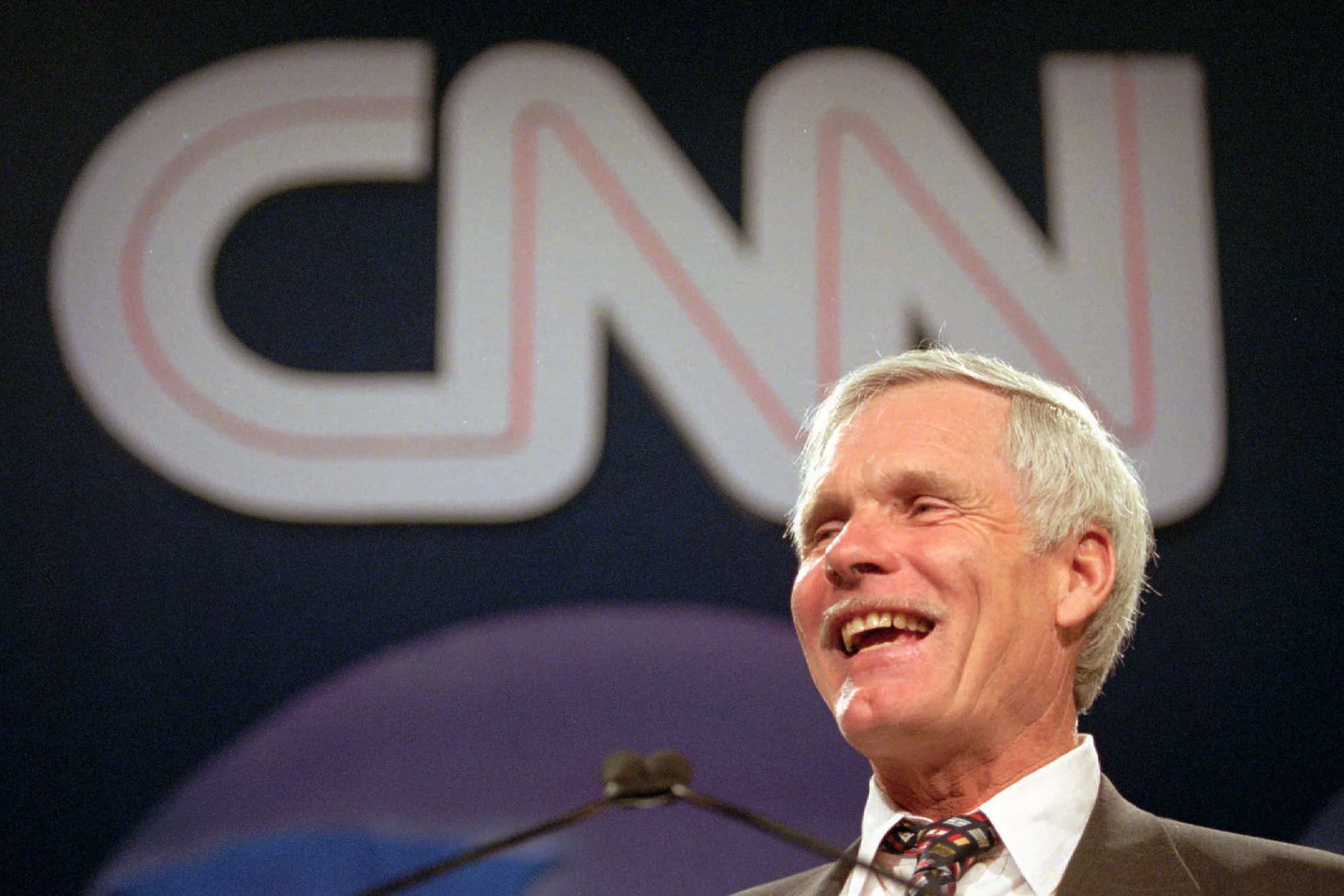 Pumanaw si Ted Turner, Tagapagtatag ng CNN at Visionary Media Mogul, sa Edad na 87