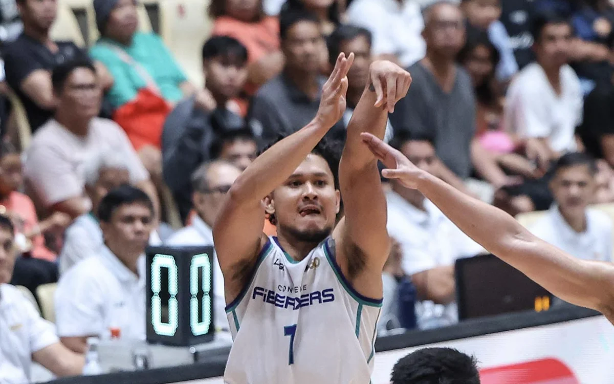Dominado ng Converge ang Blackwater, Tinapos ang Commissioner’s Cup sa Malakas na Panalo