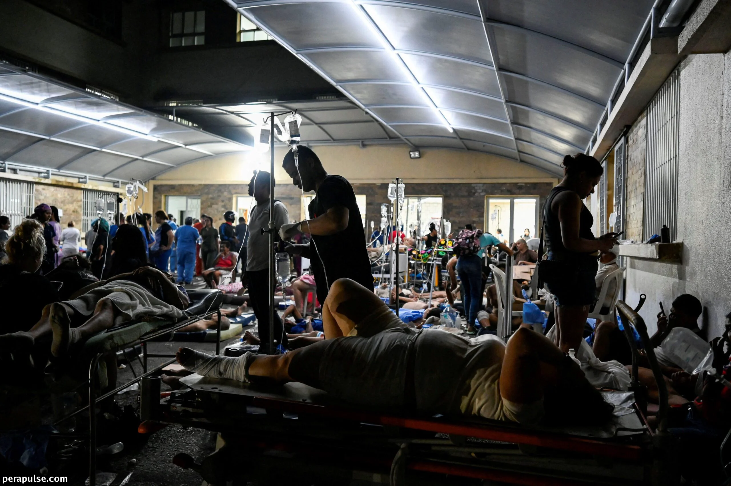 Death toll from Venezuela quakes rises to 3,889