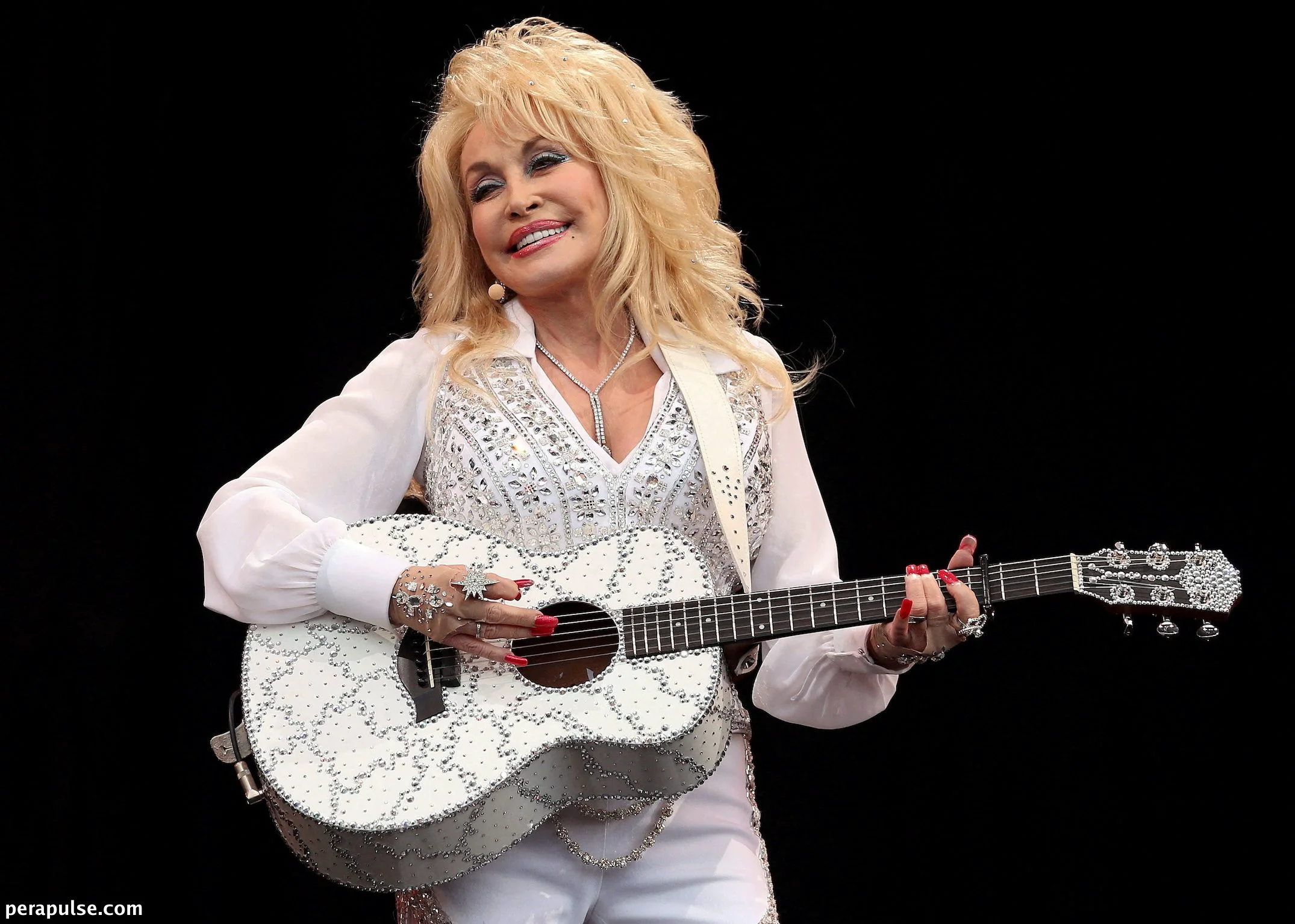 Dolly Parton, Iconic Queen of Country Music, Pumanaw sa Edad na 80