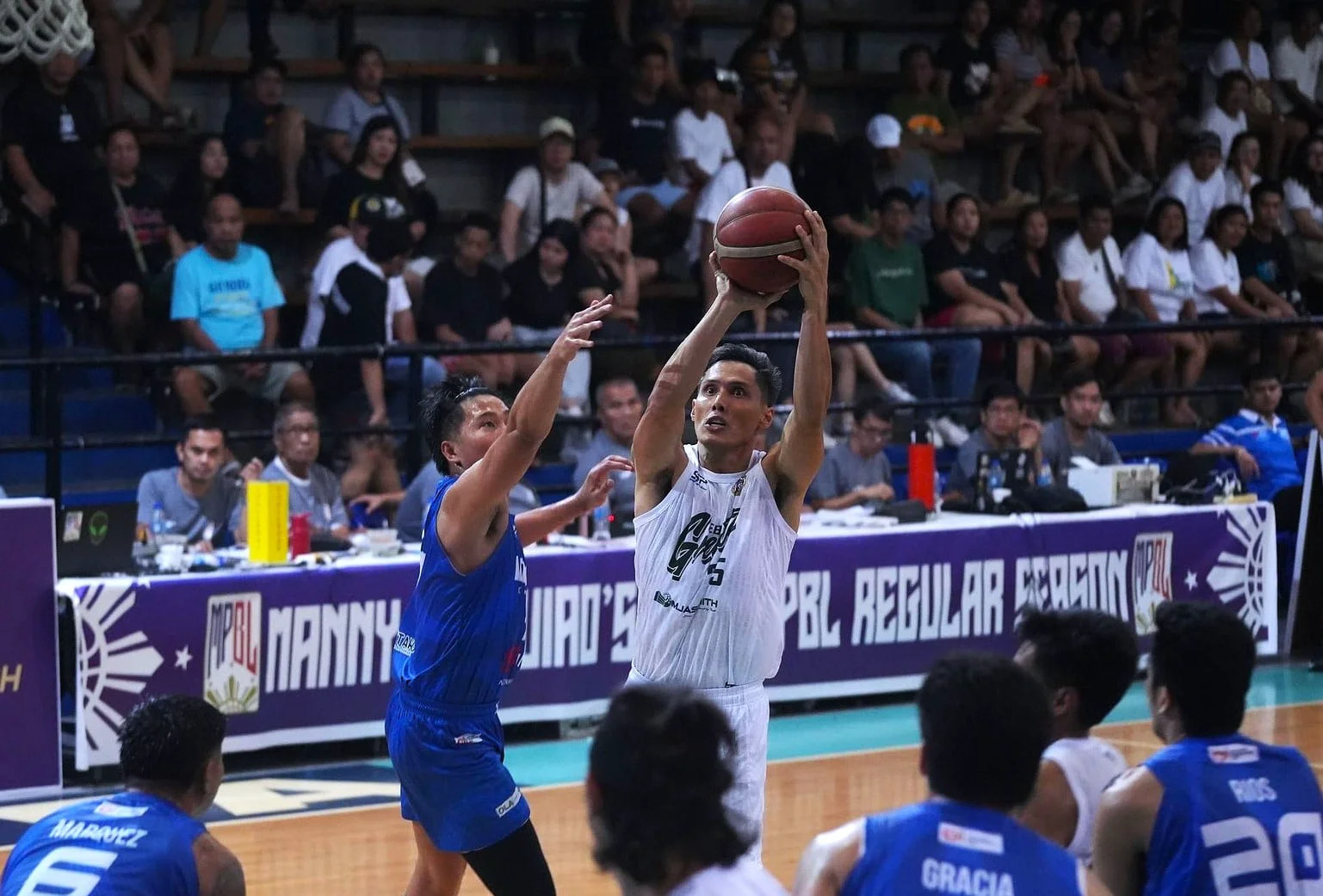 Dondon Hontiveros Kum brilliante habang Tinalo ng Cebu Greats ang Imus sa MPBL Showdown
