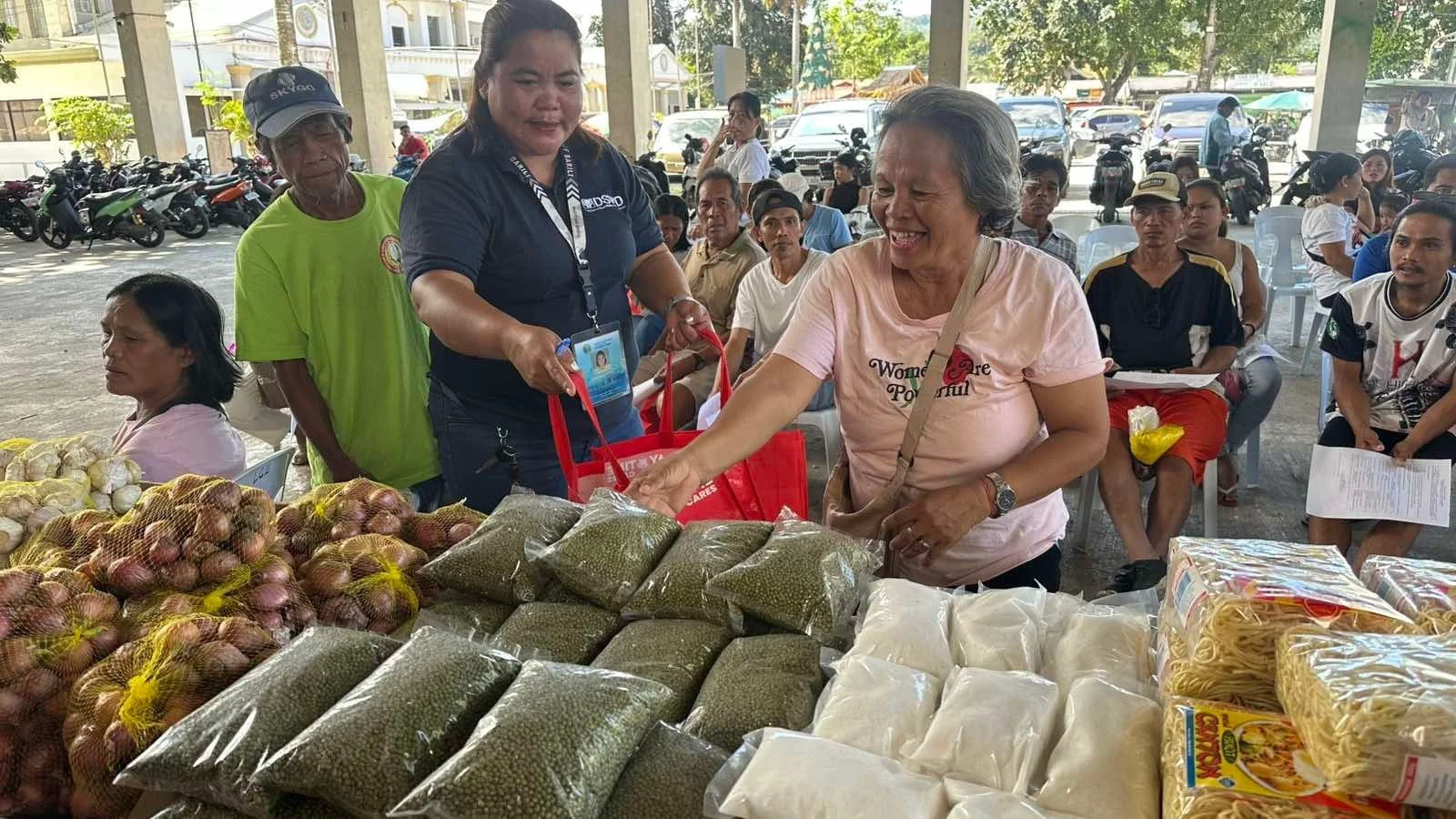 Pinalawig ng DSWD-7 ang Pagkuha ng Tulong sa Pagkain ng Walang Gutom Program Hanggang Mayo 7