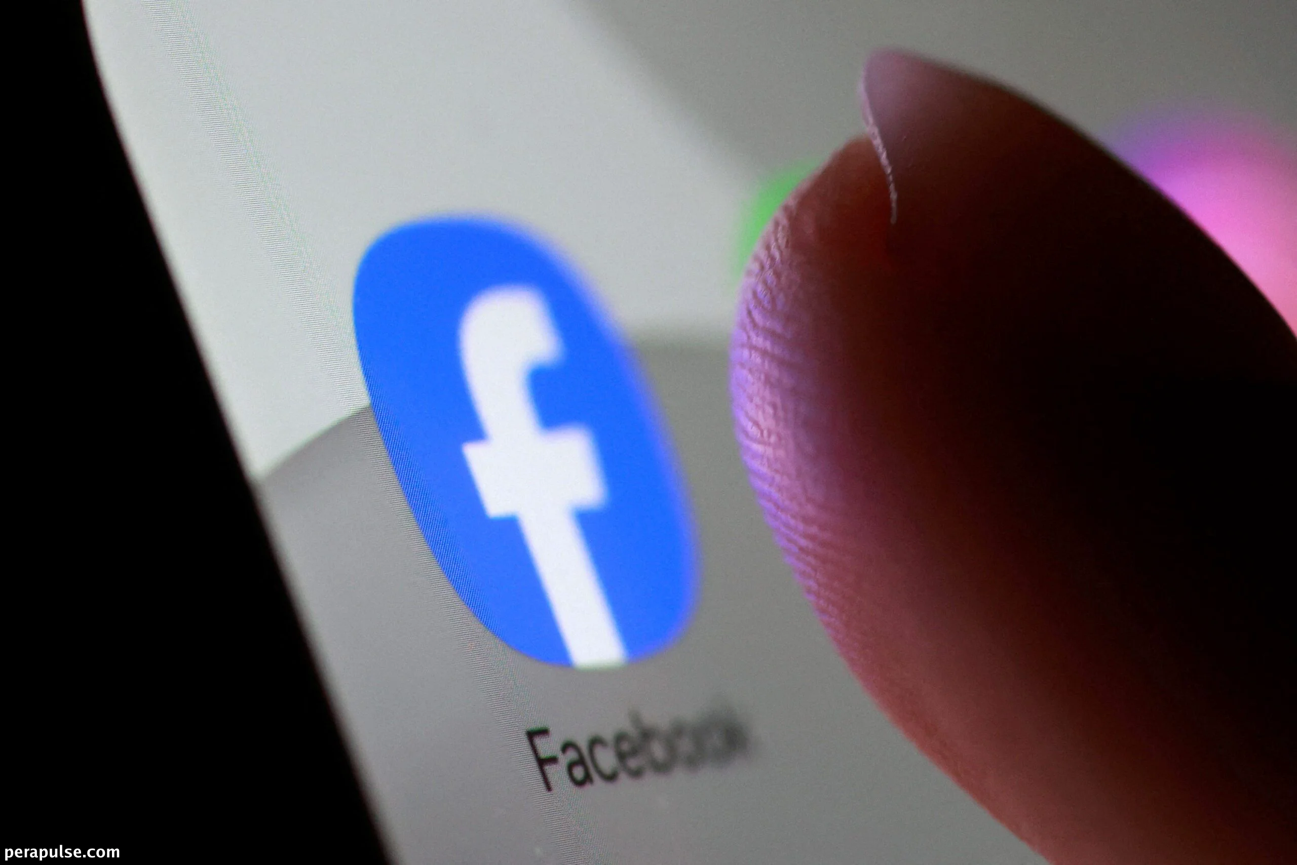 EU Orders Meta to Revamp Facebook, Instagram Features to Combat Addiction