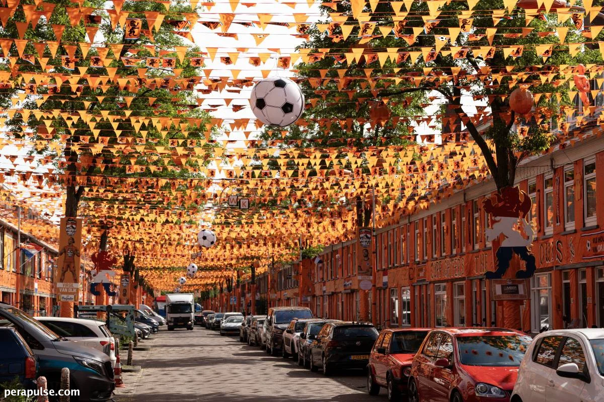 Umaasa ang mga Tagahanga na ang 'Orange Street' ay Magbibigay Inspirasyon sa Dutch Team para sa Tagumpay sa World Cup