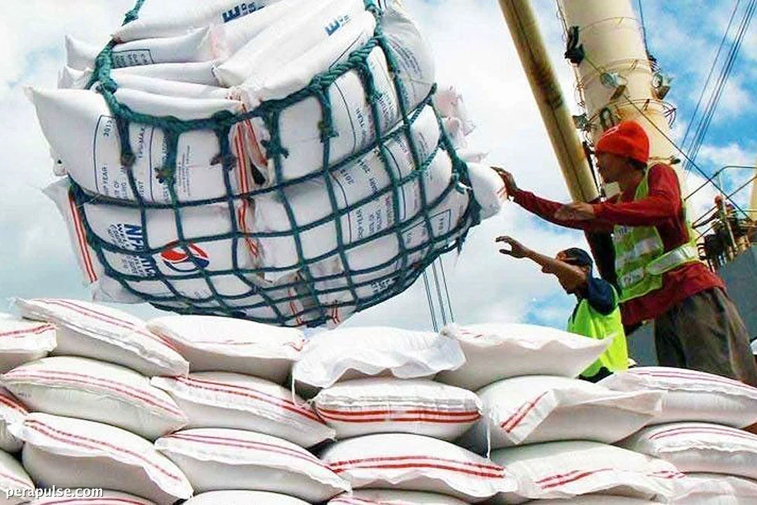 Farmers Demand 30% Safeguard Duty on Rice Imports Amid Oversupply Concerns