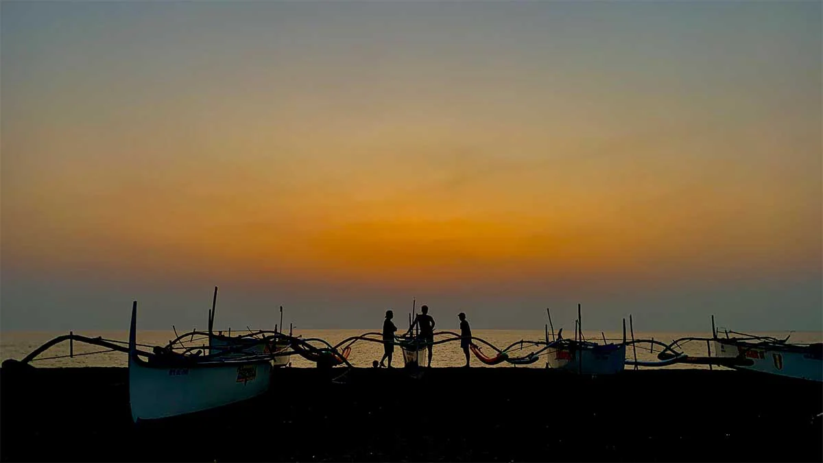 Fishing Boats Advised to Steer Clear of Possible Chinese Rocket Debris in Zambales