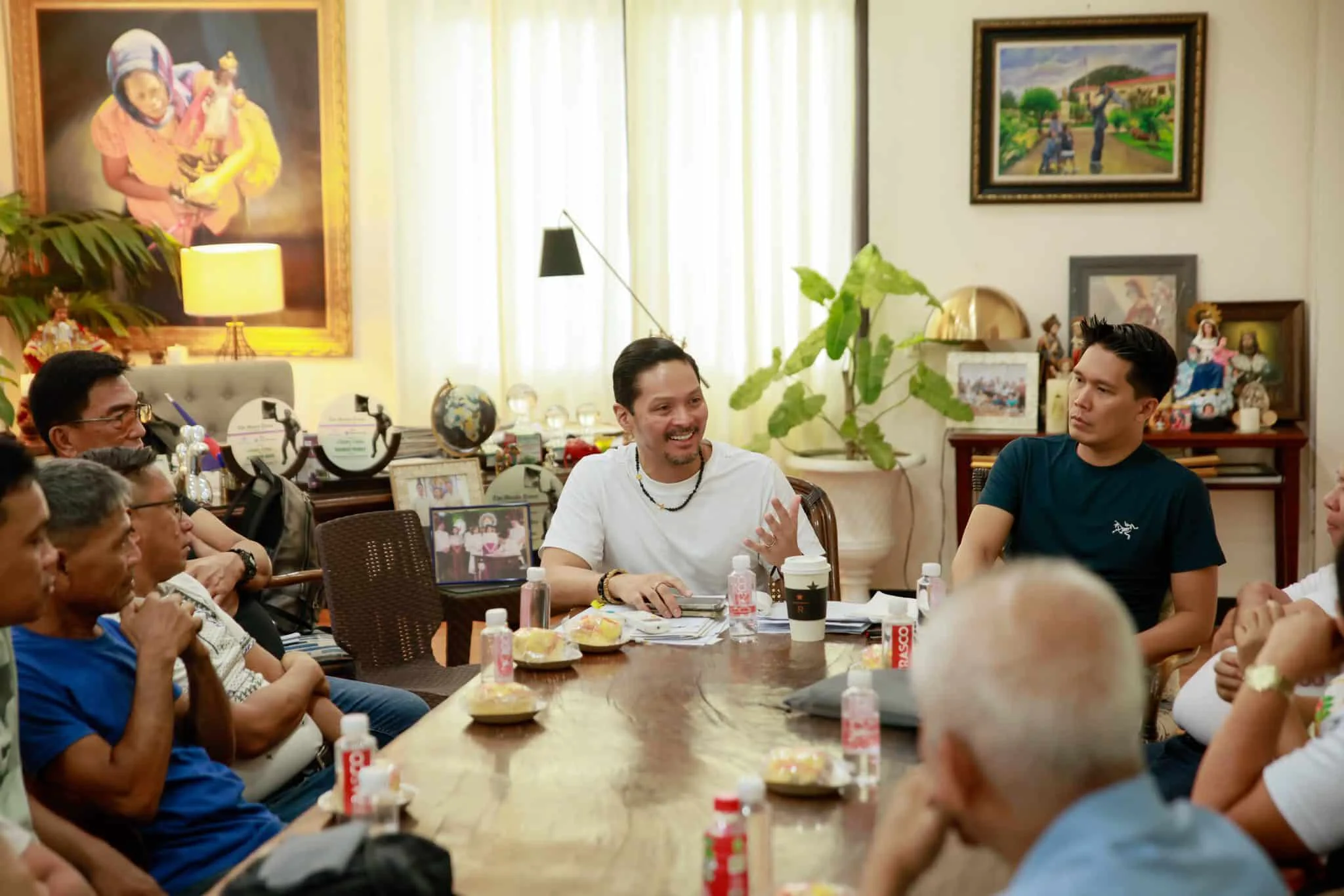 Nakikipag-ugnayan si Frasco sa mga Nasasakupan Bago ang Boto sa Impeachment kay Pangalawang Pangulo Duterte