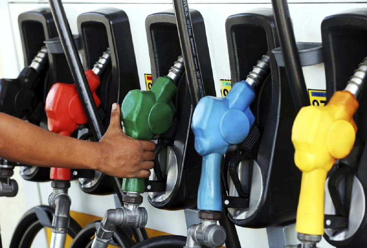 Muling Tataas ang Presyo ng Gasolina sa Mayo 12, Bababa ang Diesel