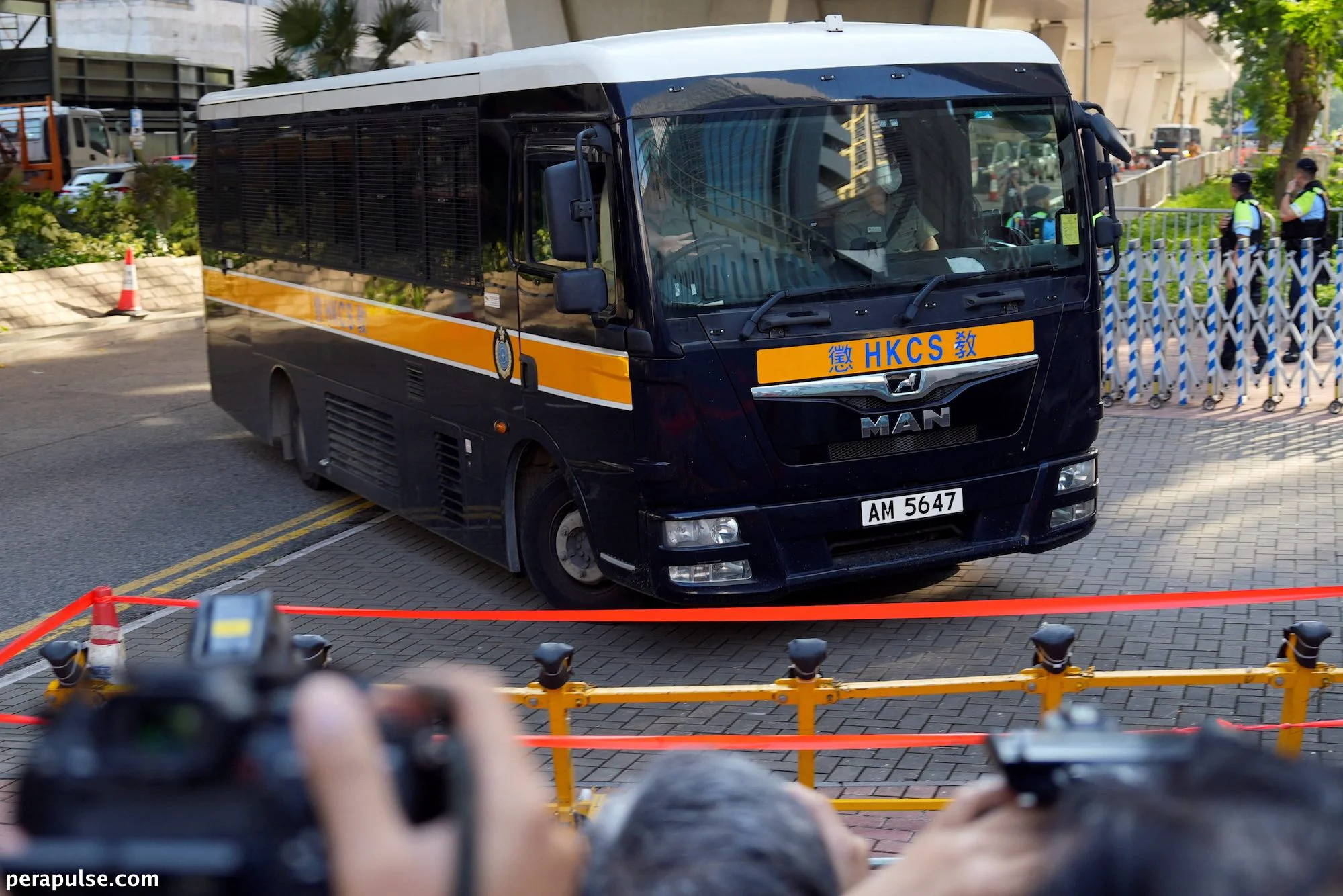 Hinahatulan ng korte sa Hong Kong ang mga lider ng vigil ng Tiananmen ng 7 taong pagkakakulong