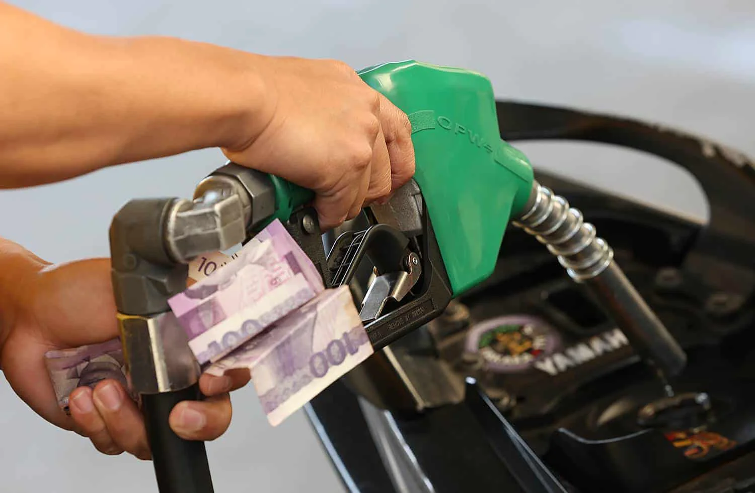 Inaprubahan ng Komite ng Kamara ang Kalinga Bill upang Tugunan ang Krisis sa Langis