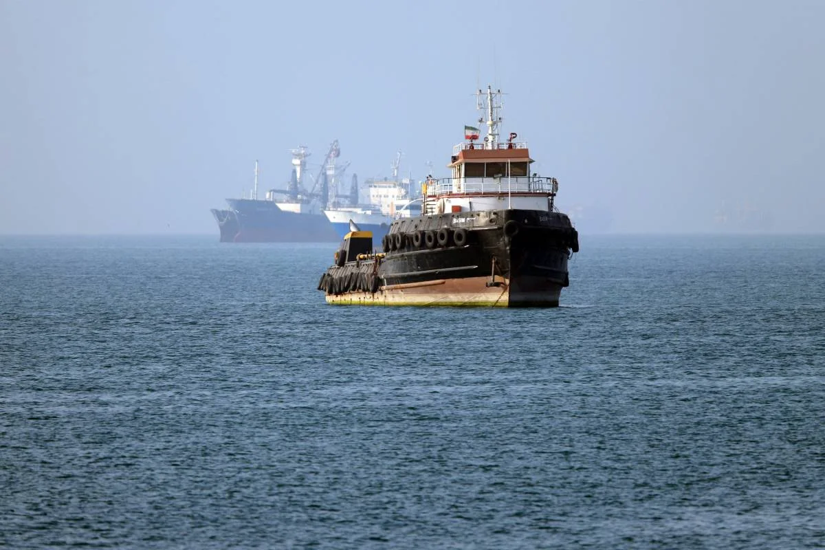Tinanggihan ng Iran Guards ang mga Pahayag Tungkol sa mga Komersyal na Barko na Dumaan sa Strait of Hormuz