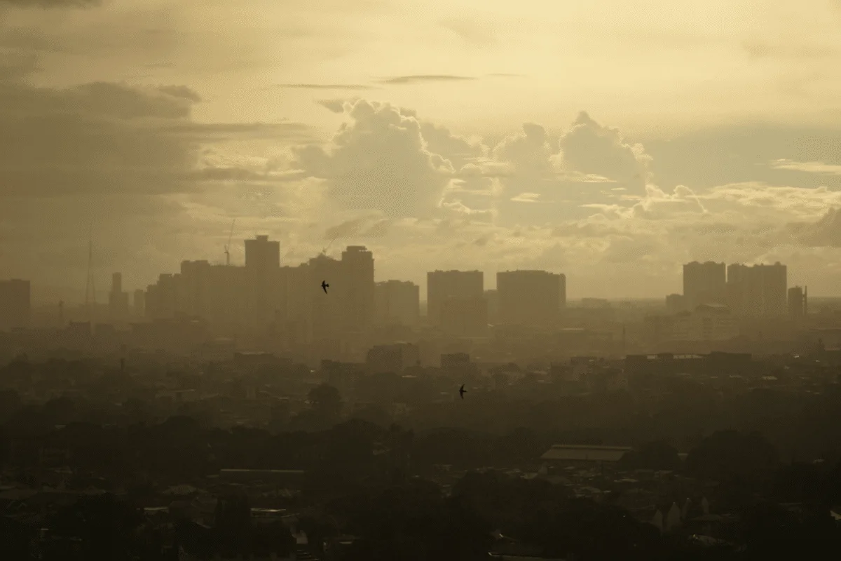 Nananatili ang mga Bakas ng Tanso sa Hangin ng Metro Manila Taon Matapos ang Pagsasara ng Gasolinang May Tanso