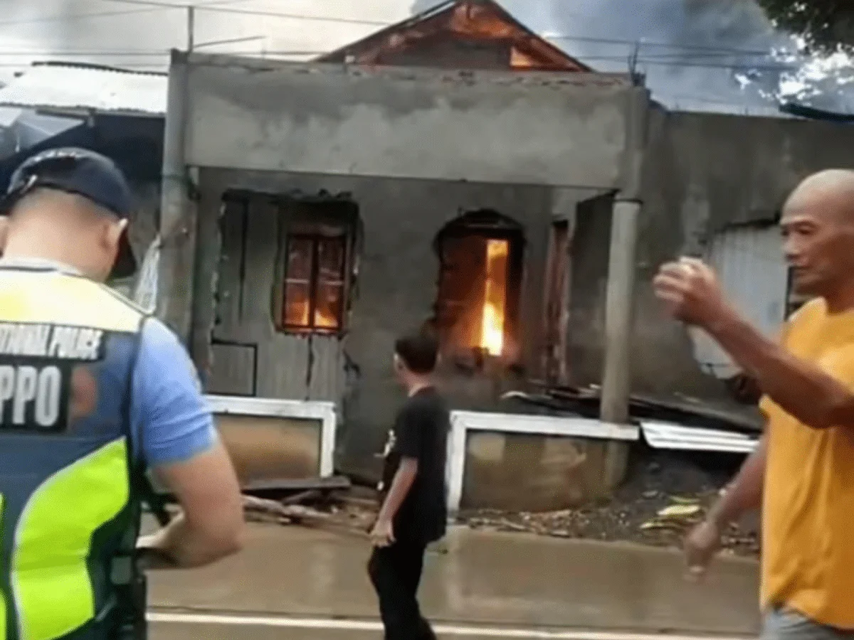 Pagkasunog Dulot ng Kidlat, Nawasak ang 4 na Bahay sa Bukidnon