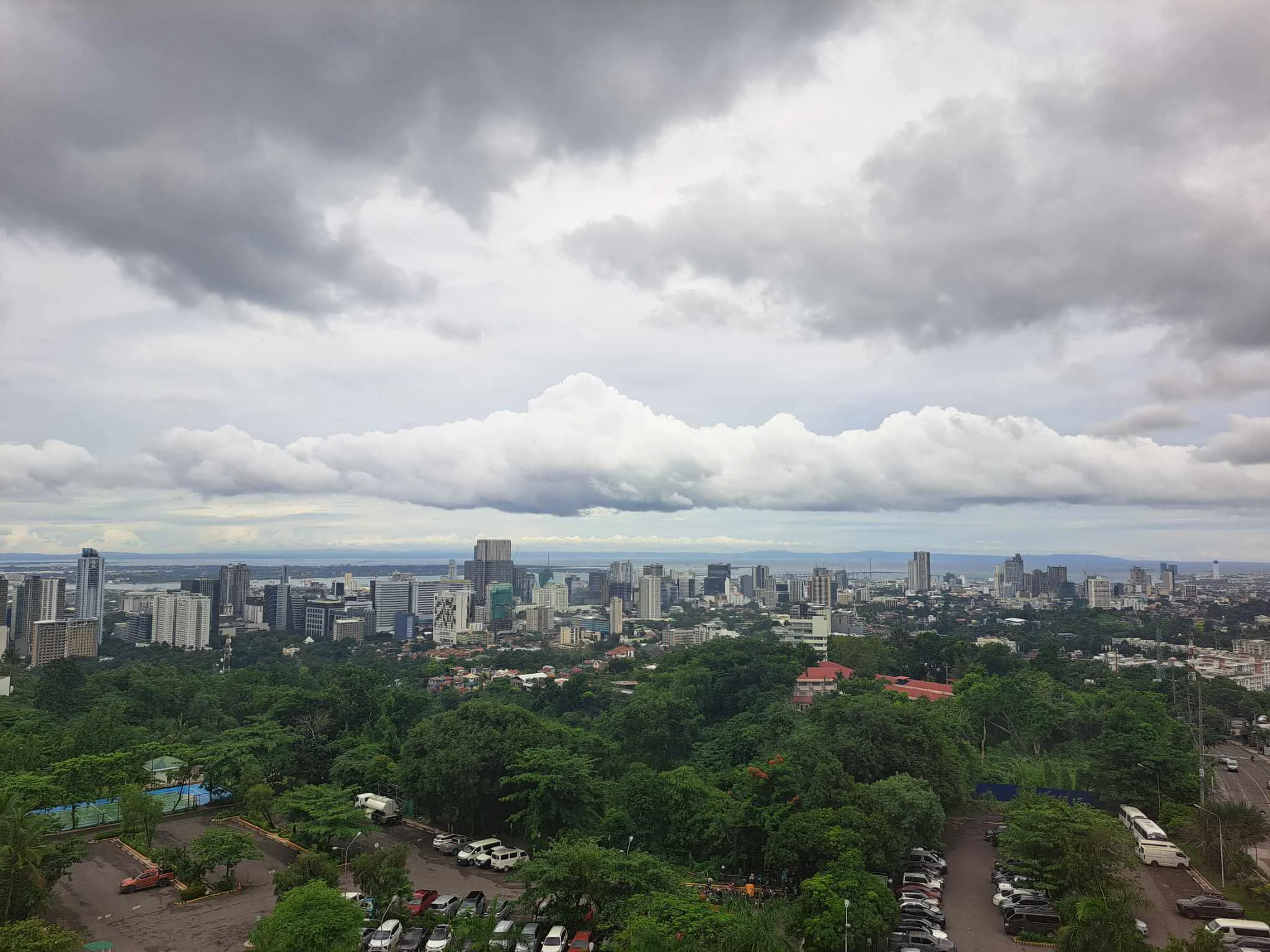 Nawala ang LPA sa PAR, Inaasahang Magkakaroon ng Isolated na Ulan mula sa mga Silangang Hangin
