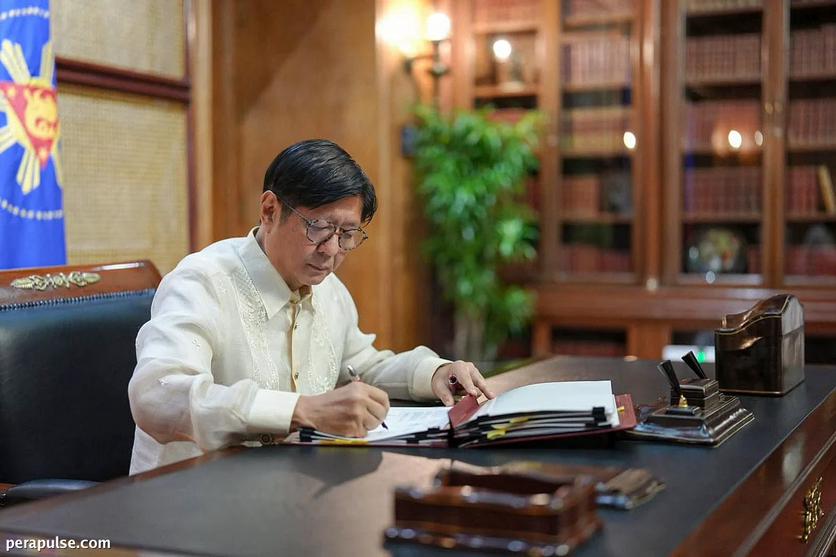 Pinirmahan ni Marcos ang Batas na Nagpapaliban sa Barangay at SK Elections ng 2026