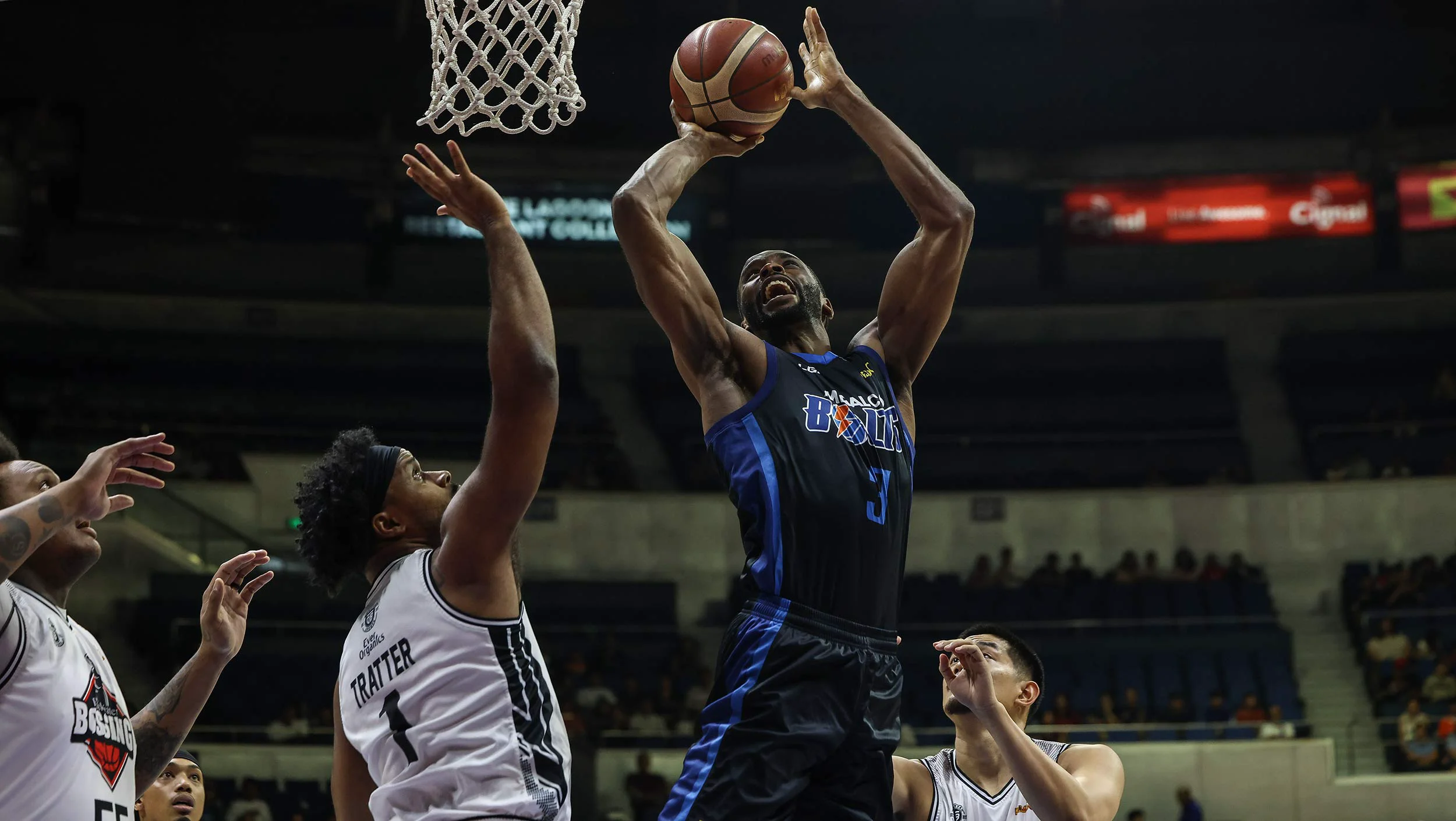 Marvin Jones Kumikilos para sa Meralco sa PBA Commissioner’s Cup