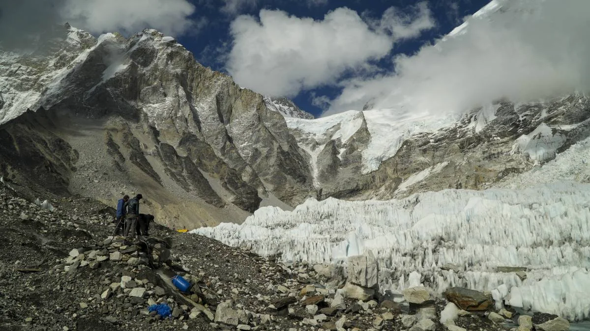 Nepal Nagtala ng Rekord sa 492 na Permit sa Pag-akyat ng Mount Everest
