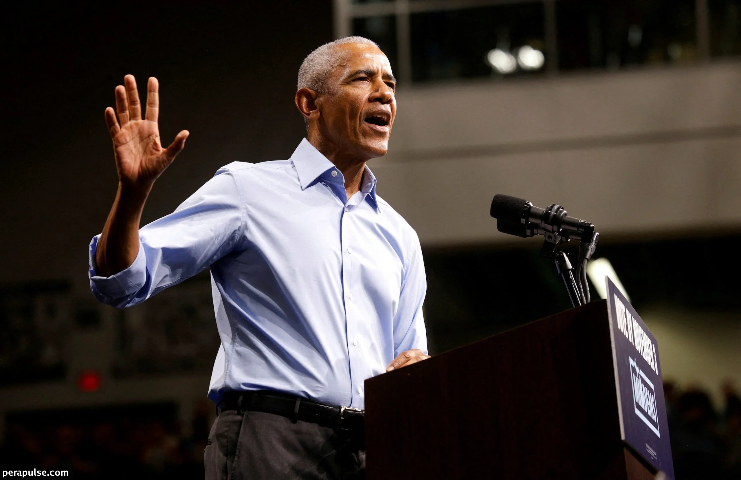 Obama Critiques Trump While Campaigning for Democrats Ahead of Midterms