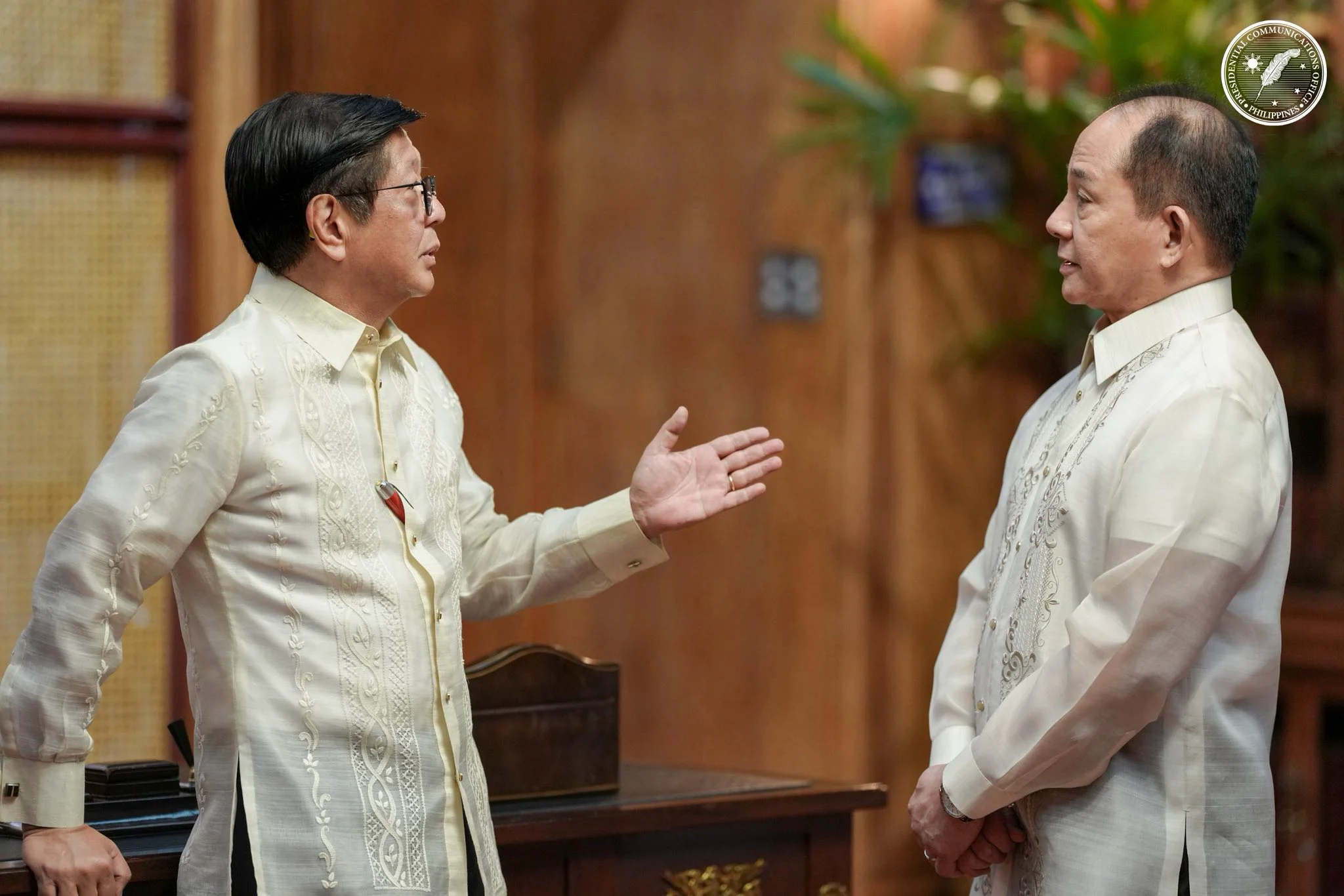 Ipinahayag ni Oban ang Pagsasagawa ng Usapang Pangkapayapaan sa mga Reds na Laban sa Interes ng mga Pilipino