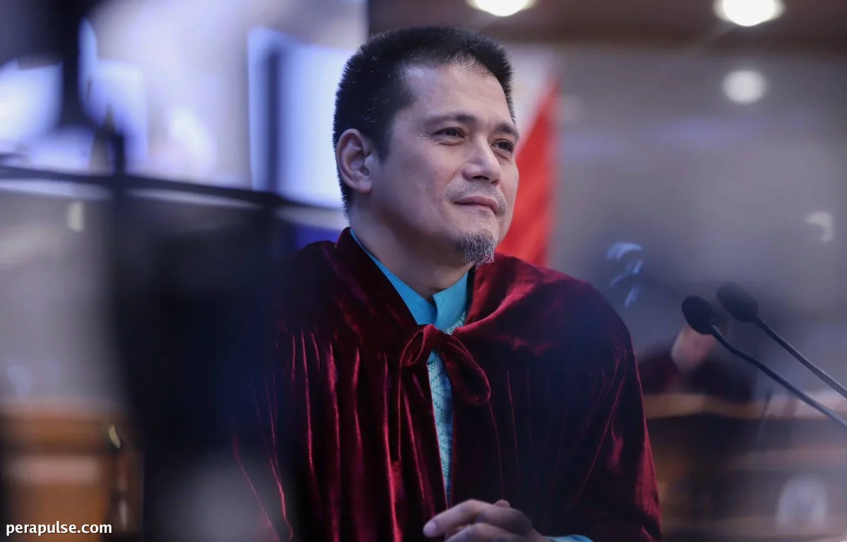 Padilla Emotional Reunion with Duterte at ICC Hearing