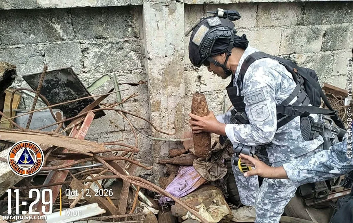 PCG Nakuha ang 93 Hindi Pa Na-explode na Pagsabog mula sa Junkshop sa Sulu