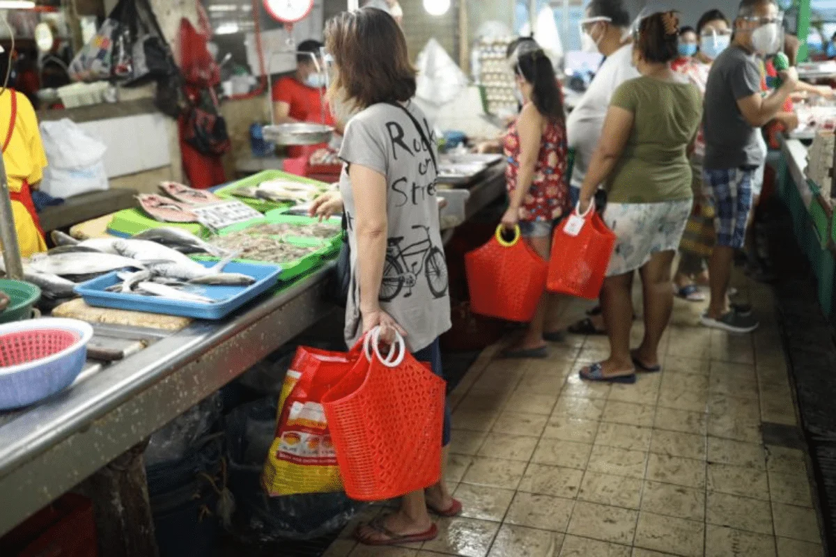 Philippine Cities and Provinces Forge Local Solutions to Plastic Waste