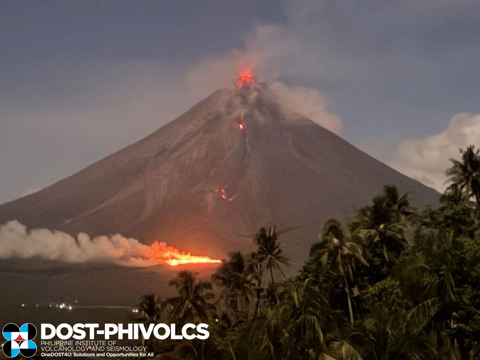 Pinaigting ng PNP ang Tugon sa Sakuna at Seguridad sa Bulkang Mayon sa Albay