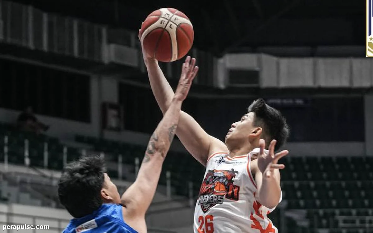 Domina ng Quezon Huskers ang Imus, Nakatutok sa Nangungunang Puesto sa Playoff sa MPBL South Division