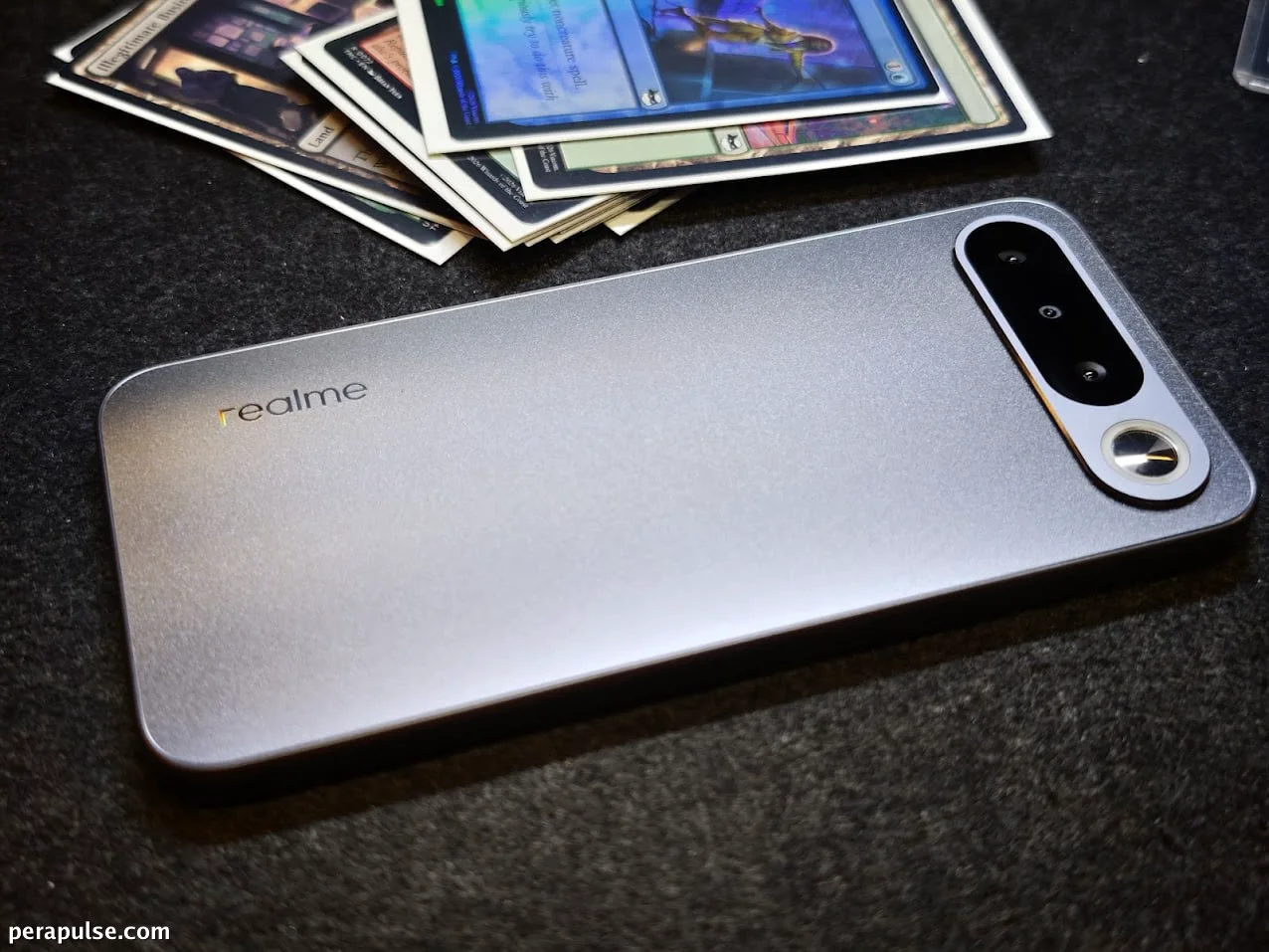 realme 16 5G: Isang Smartphone na Nagiging Sariling Power Bank