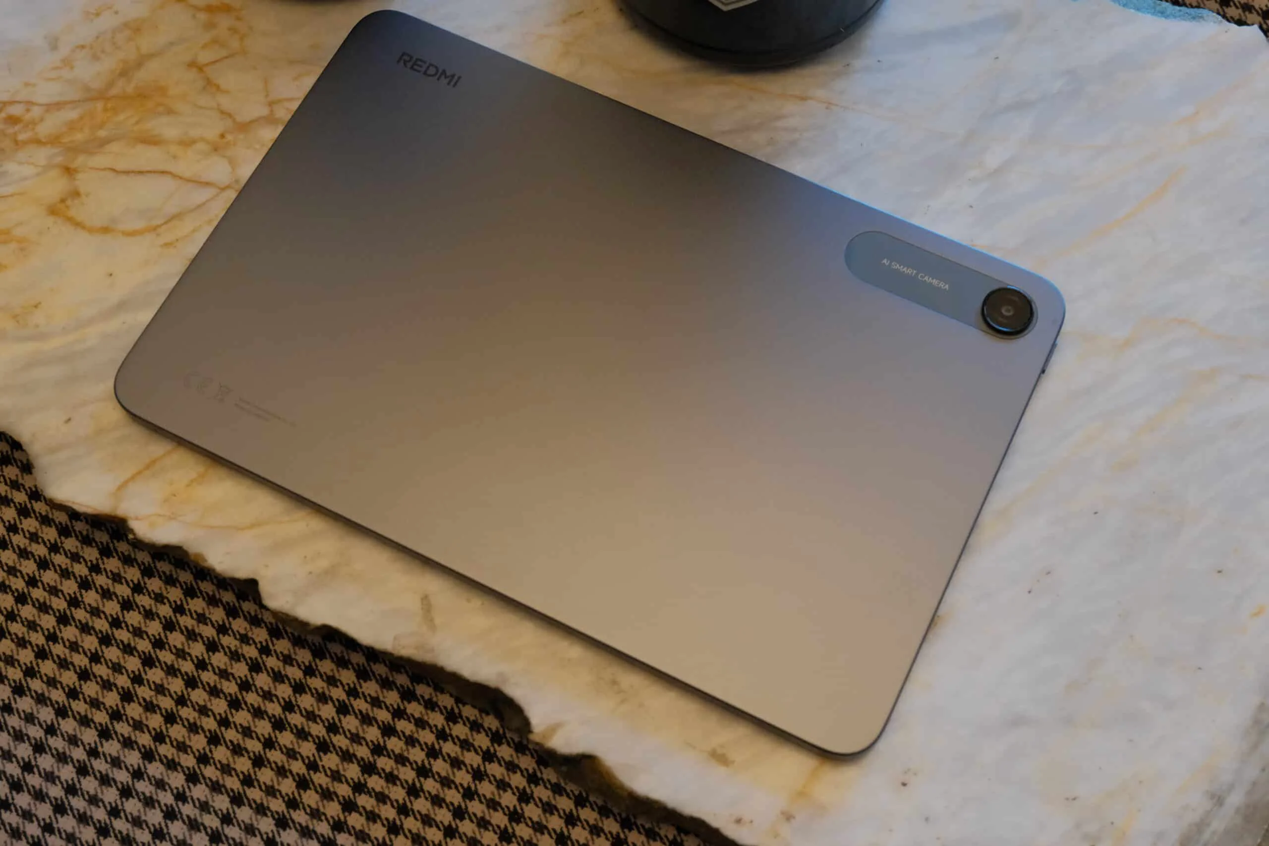 REDMI Pad 2 9.7: The Perfect Companion for Your Daily Commute