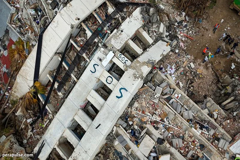 Rescuers Save Man from Mall Rubble in Venezuela Eight Days After Earthquakes