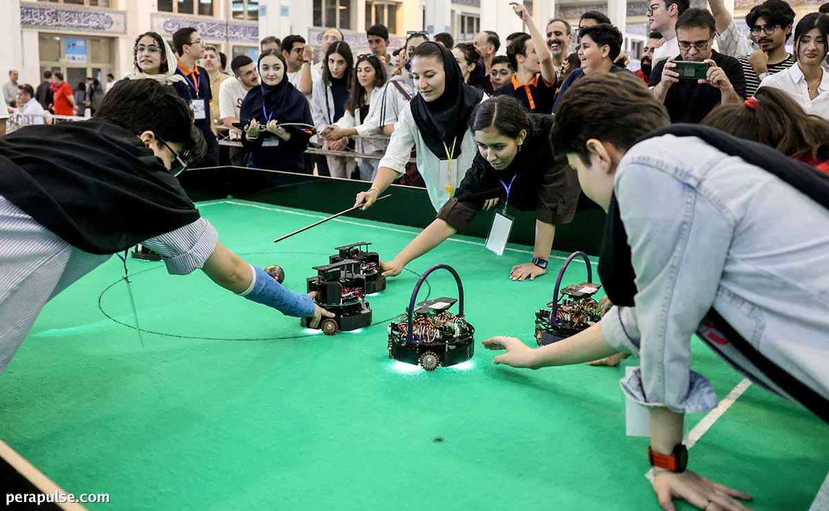Robotics Event Highlights Aspirations of Iranian Girls in Technology
