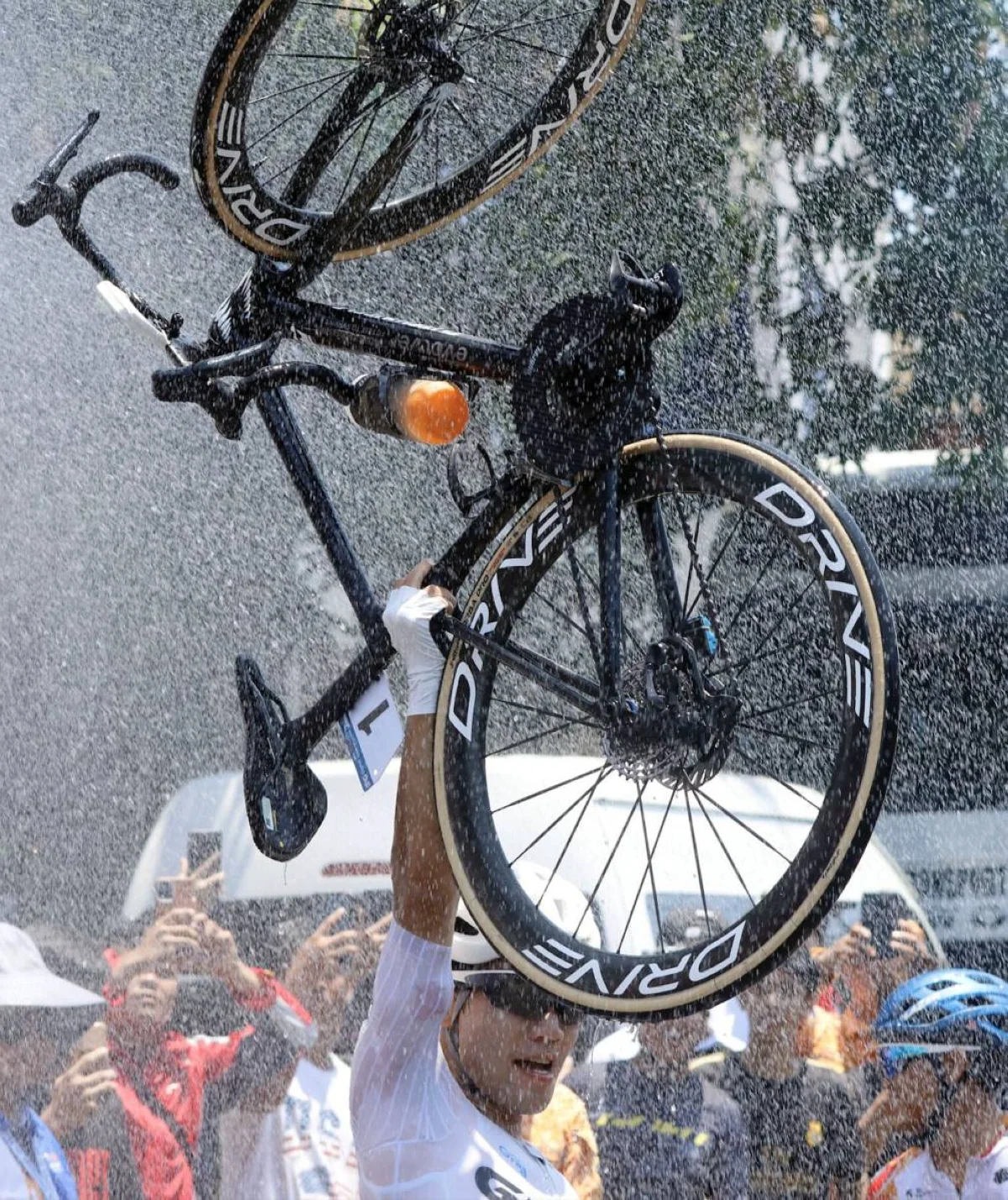 Timog Koreanong Siklista na si Joo Dae Yeong ay Nagwagi sa Stage 11 ng Tour of Luzon