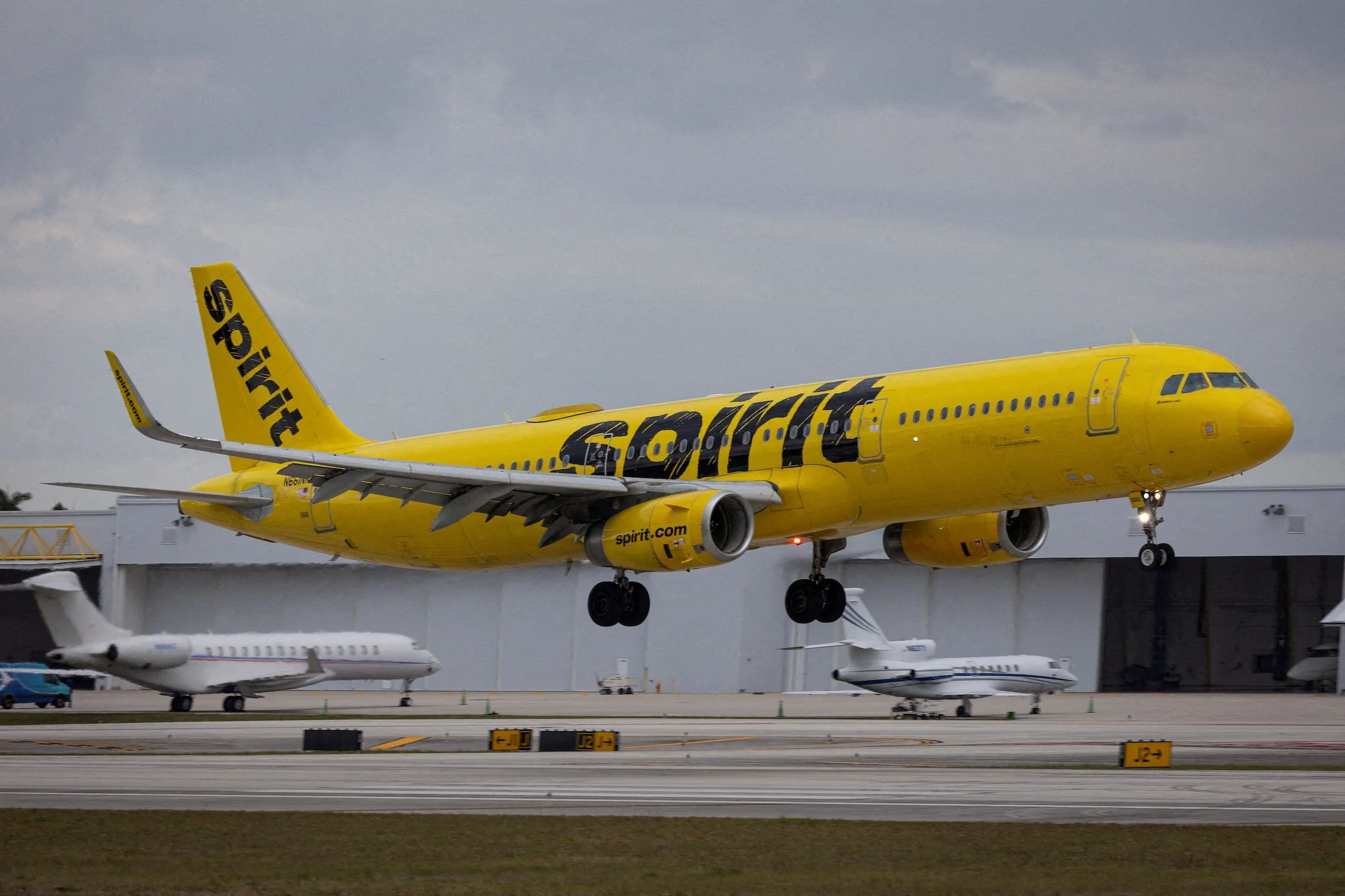 Tumigil ang Spirit Airlines sa Operasyon sa Gitna ng Epekto ng Digmaang Iran