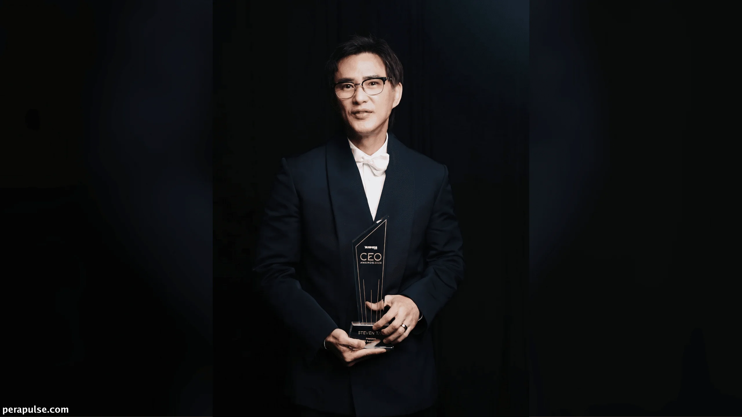 Si Steven Tan ng SM Supermalls, Pinarangalan sa CEO Awards ng The Business Manual