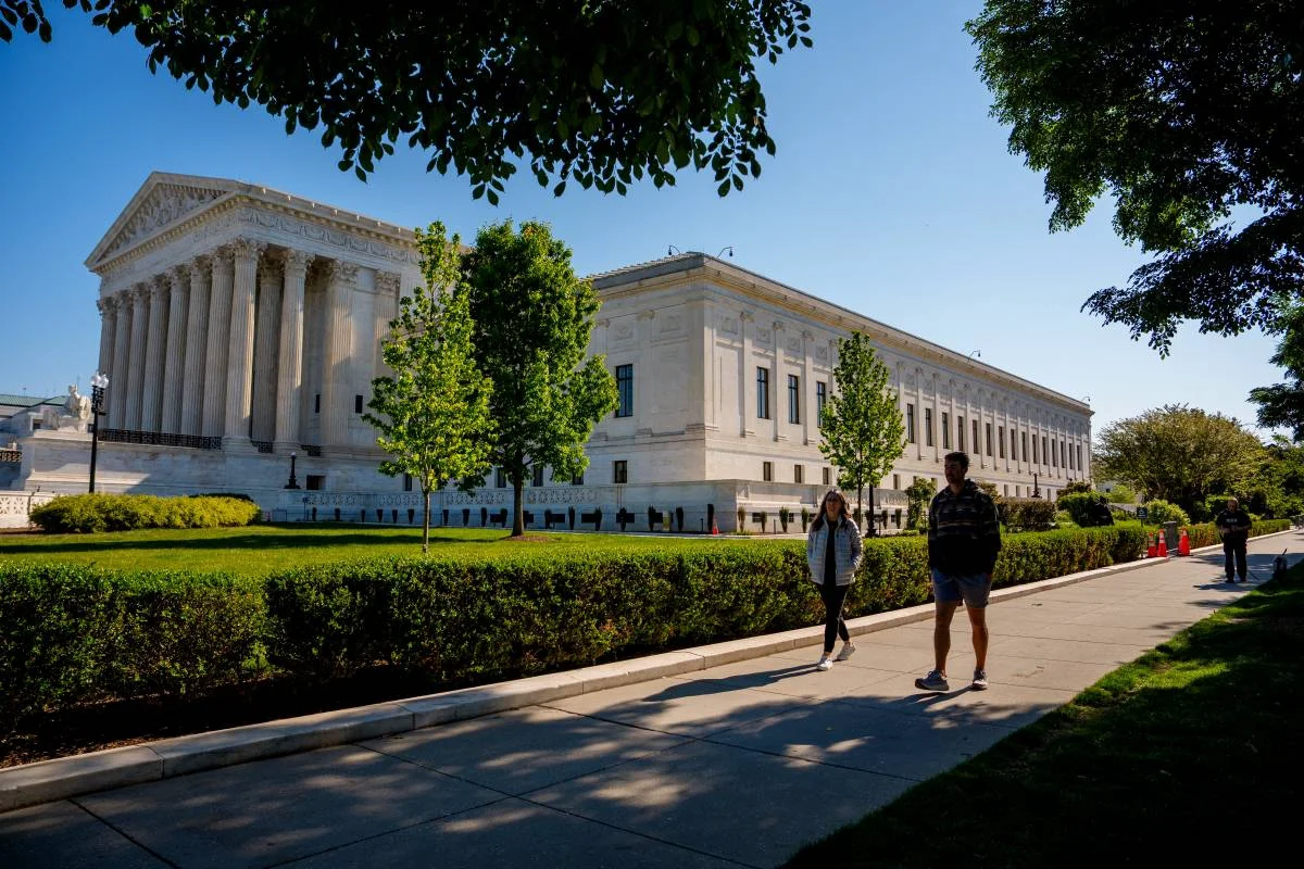 Supreme Court Pinigilan ang Paggamit ng Alabama ng Congressional Map na may Dalawang Itim na Distrito