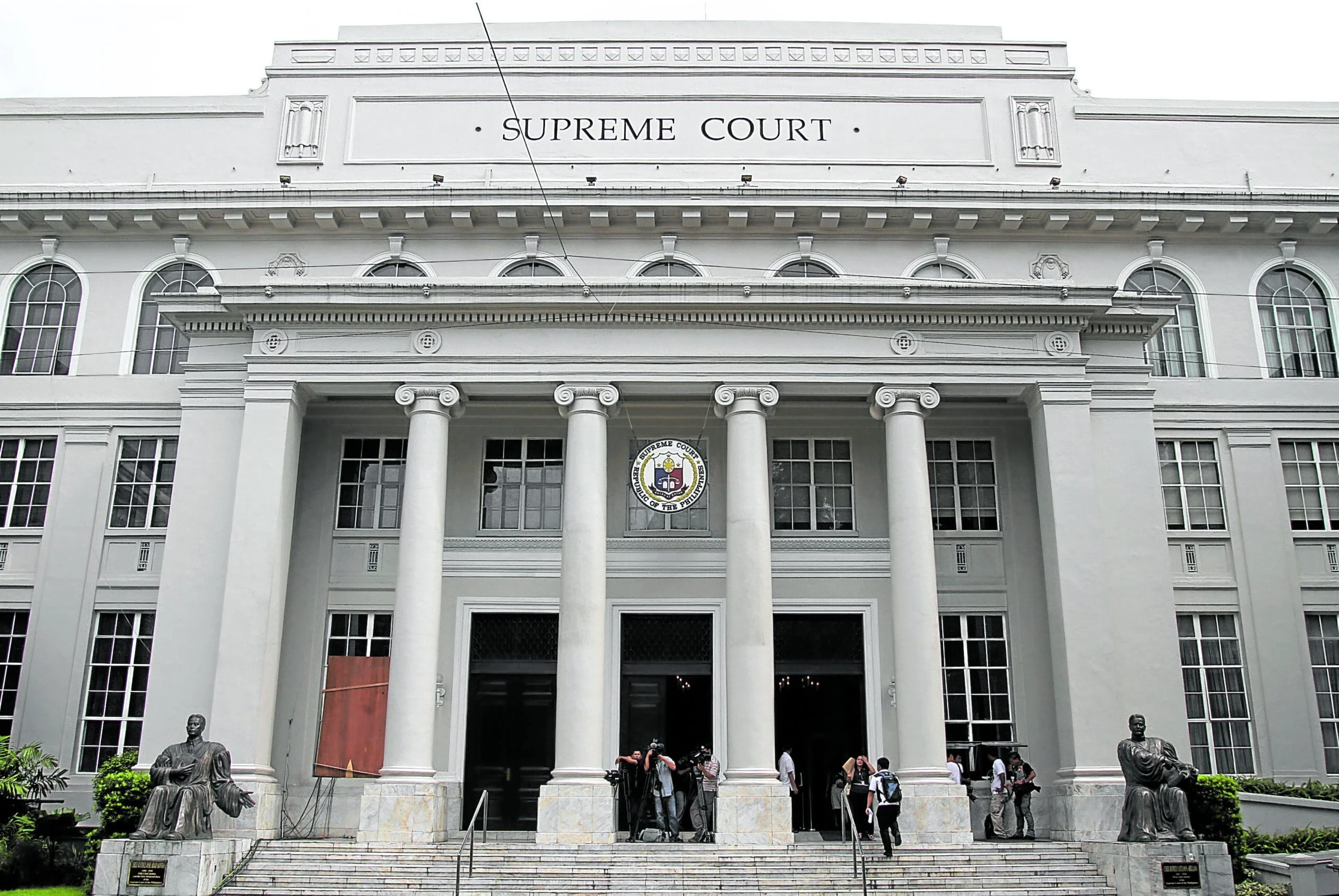 Korte Suprema: Kinakailangan ang Patunay ng Ama para sa Suportang Pinansyal sa ilalim ng Batas sa VAWC