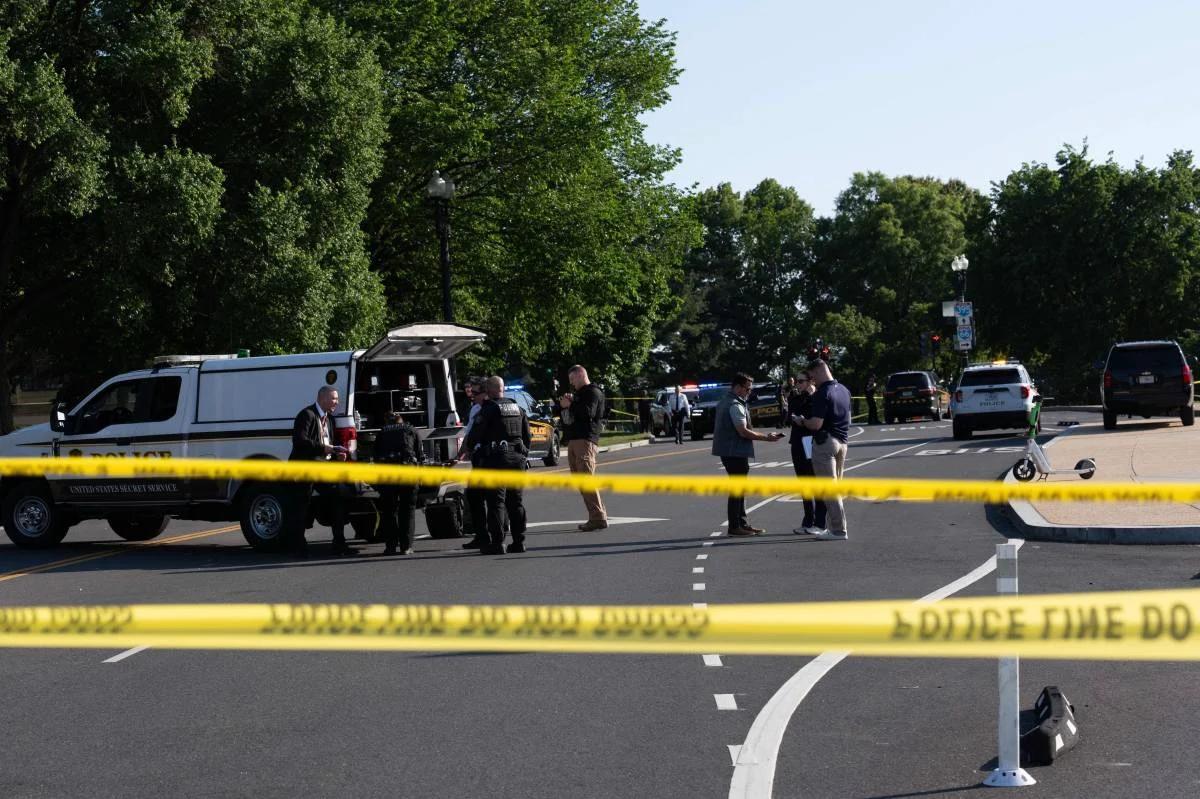 Suspek, Bumaril sa Secret Service Malapit sa Washington Monument, Nabaril ng mga Opisyal