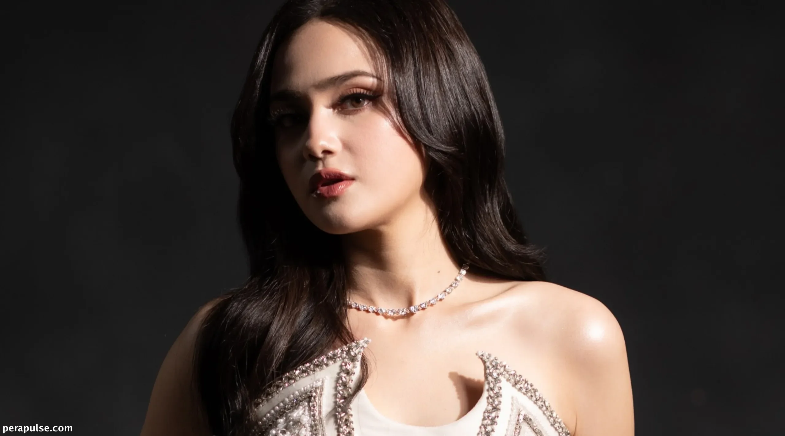 Syifa Hadju: Ten Years of Stardom, Now Rising in Fashion